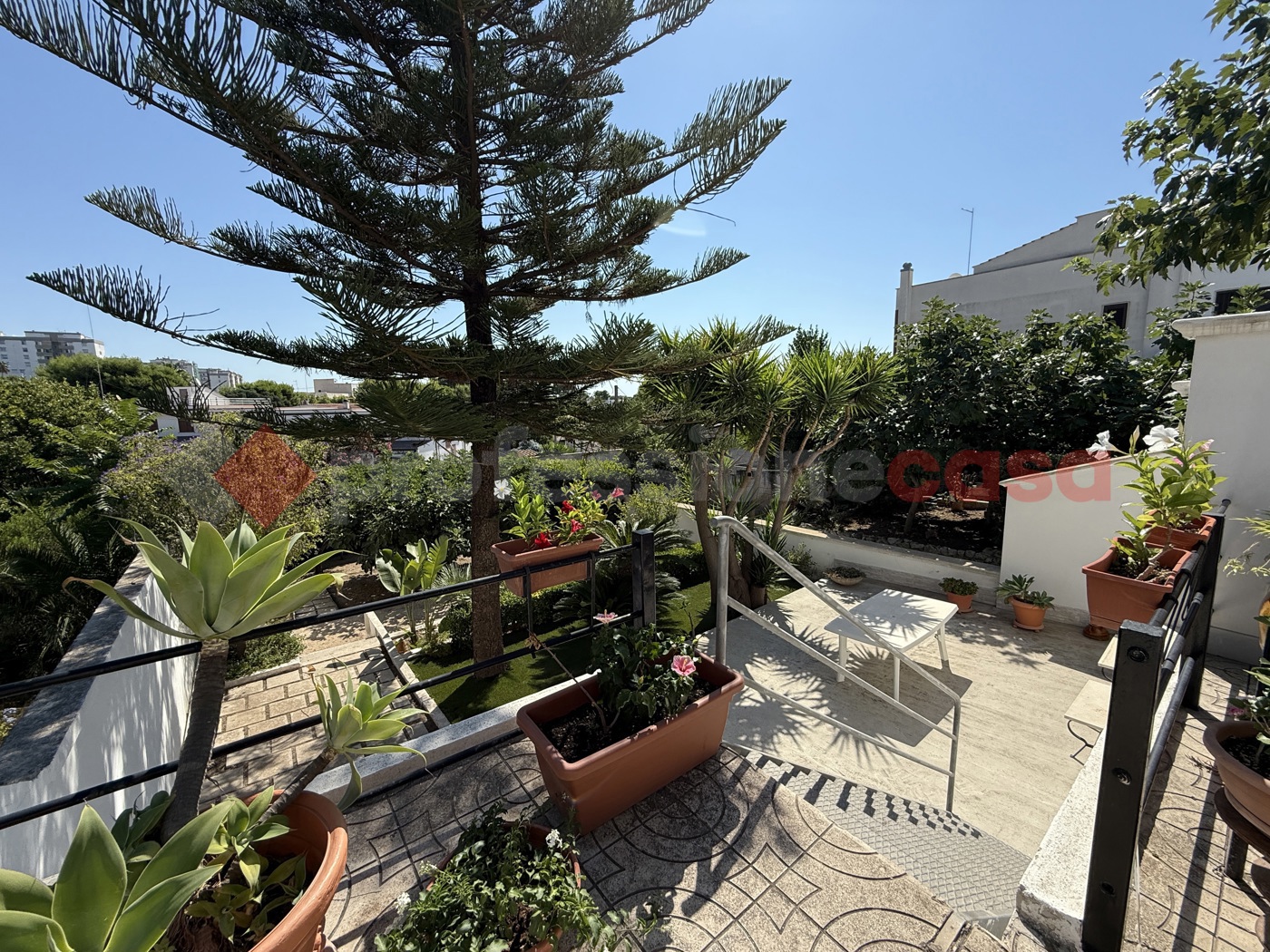 Casa indipendente con giardino a Taranto