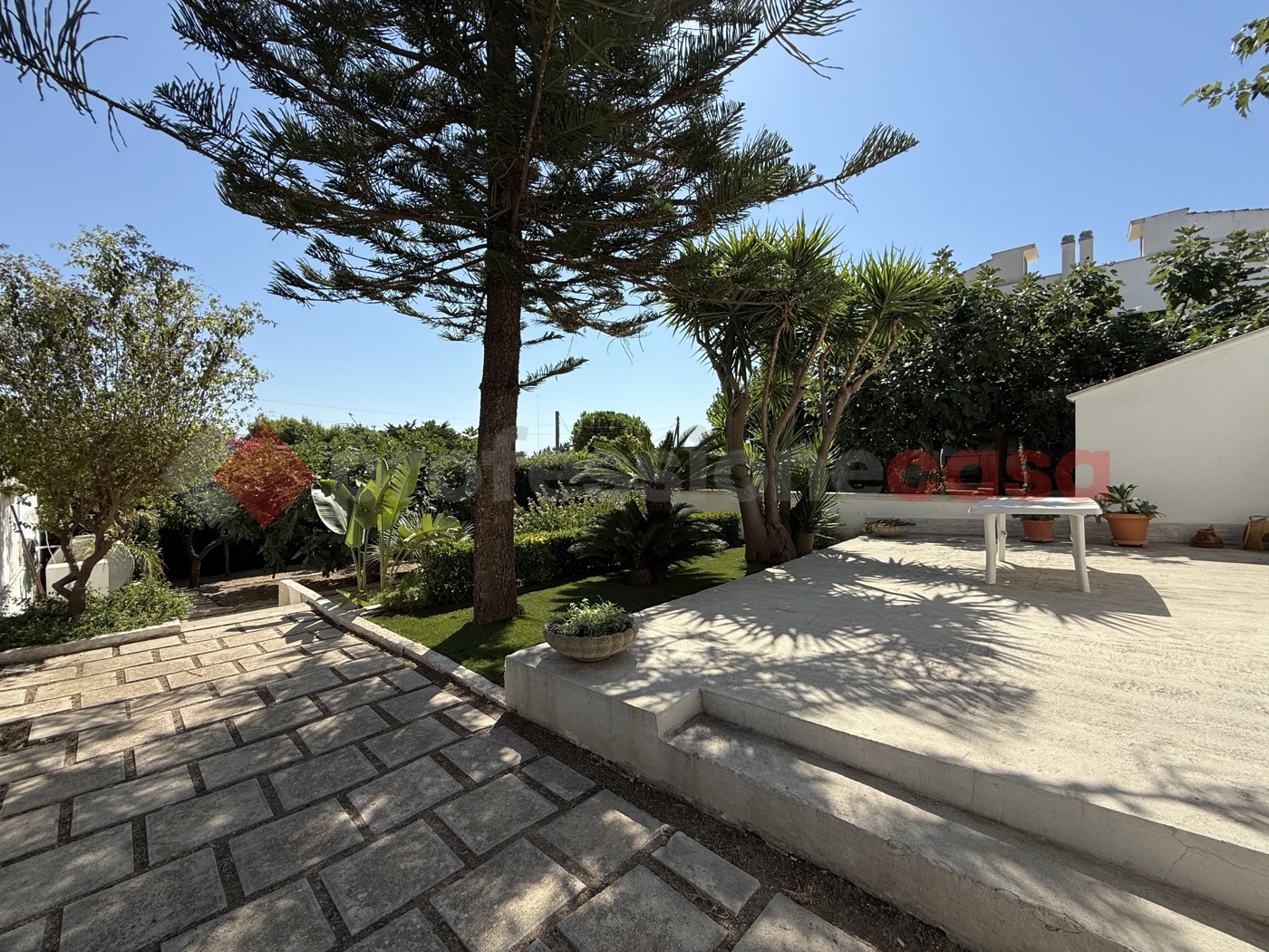 Casa indipendente con giardino a Taranto