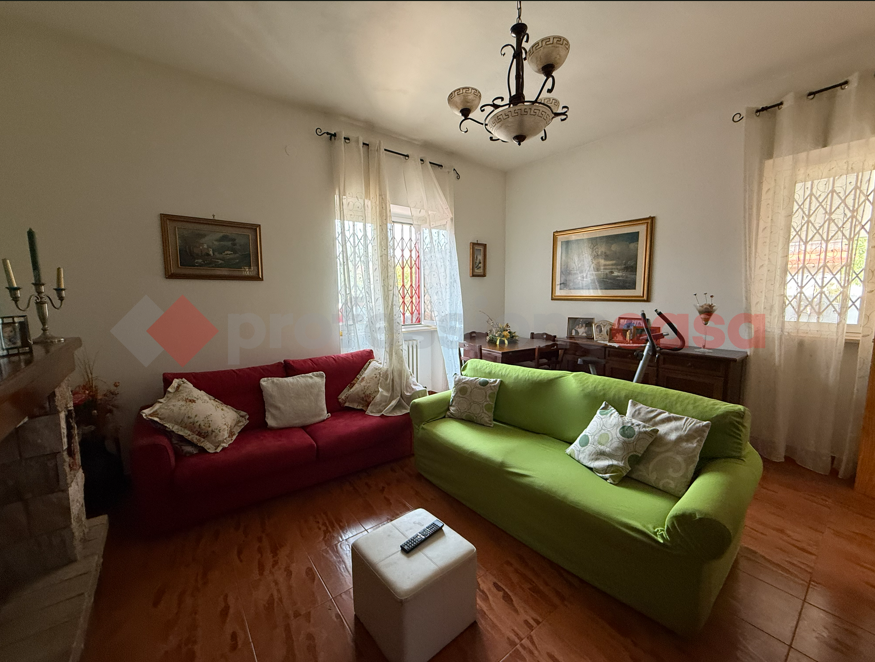 Villa con giardino a Taranto