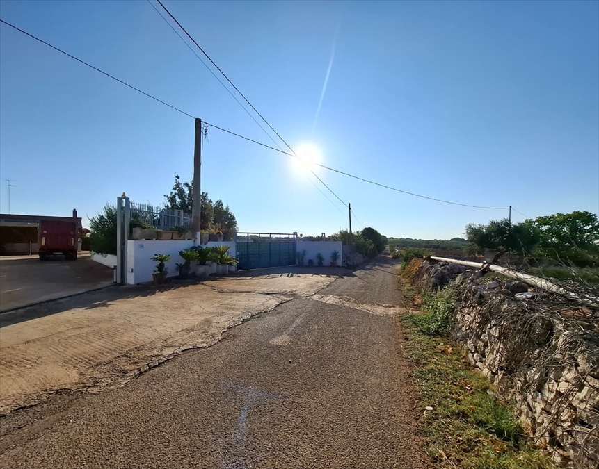 Casa indipendente con giardino in contrada putignano 80, Conversano
