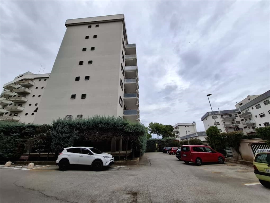 Appartamento in vendita in via robert schuman 15, Bari