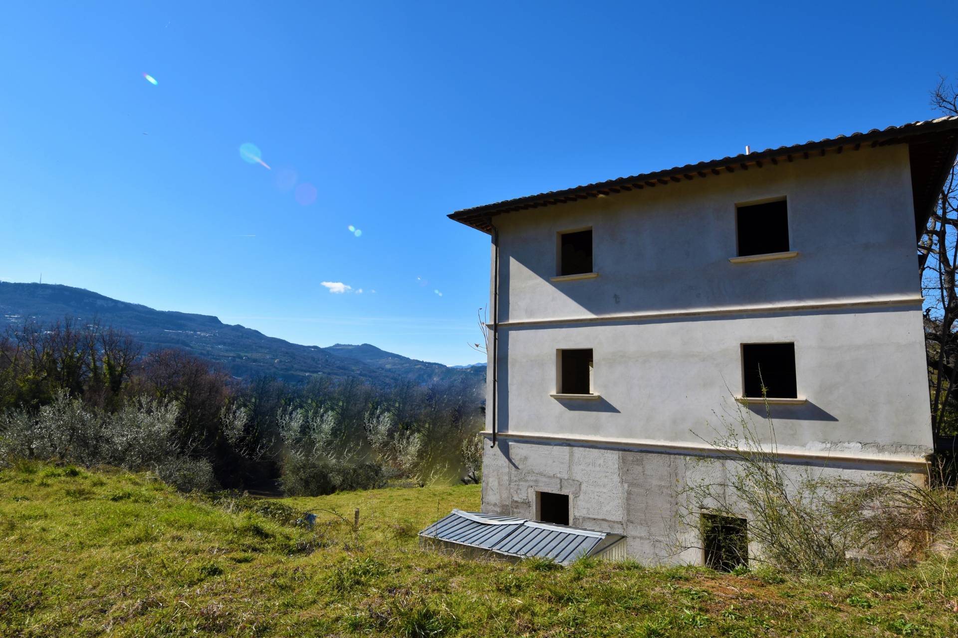 Villa con terrazzo, Ascoli Piceno campo parignano