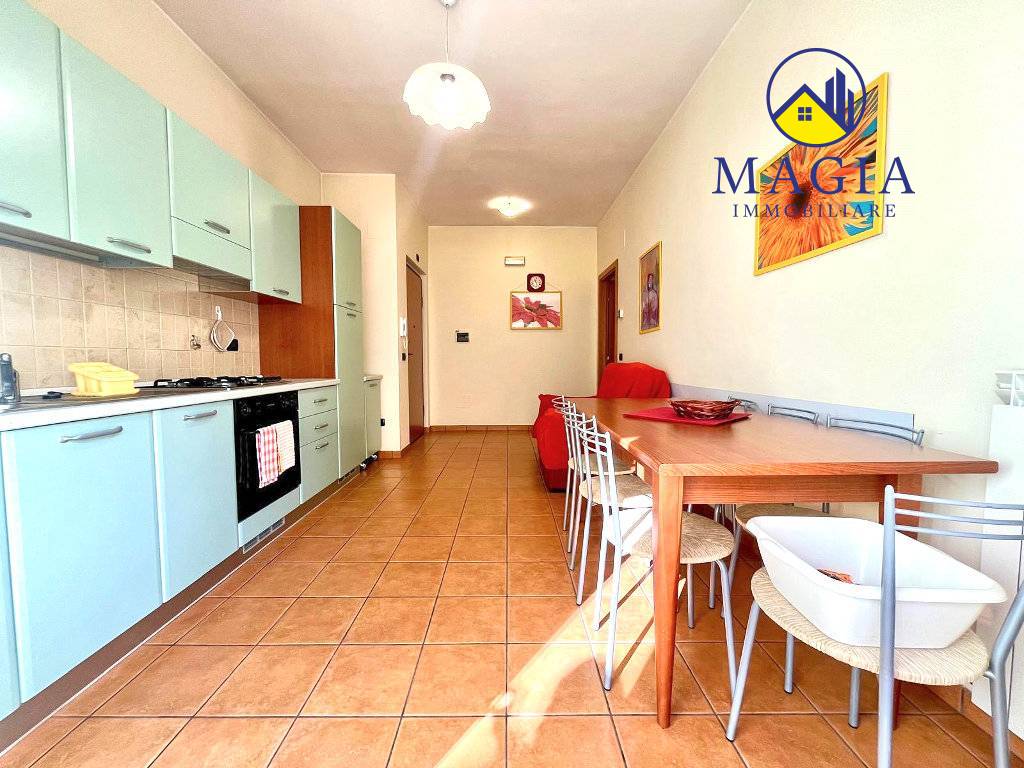 Appartamento in vendita a San Benedetto del Tronto, Lungomare (Tra Spiaggia e Ferrovia)