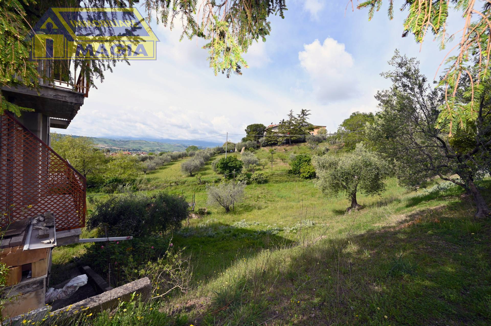 Casa singola in vendita a Colli del Tronto