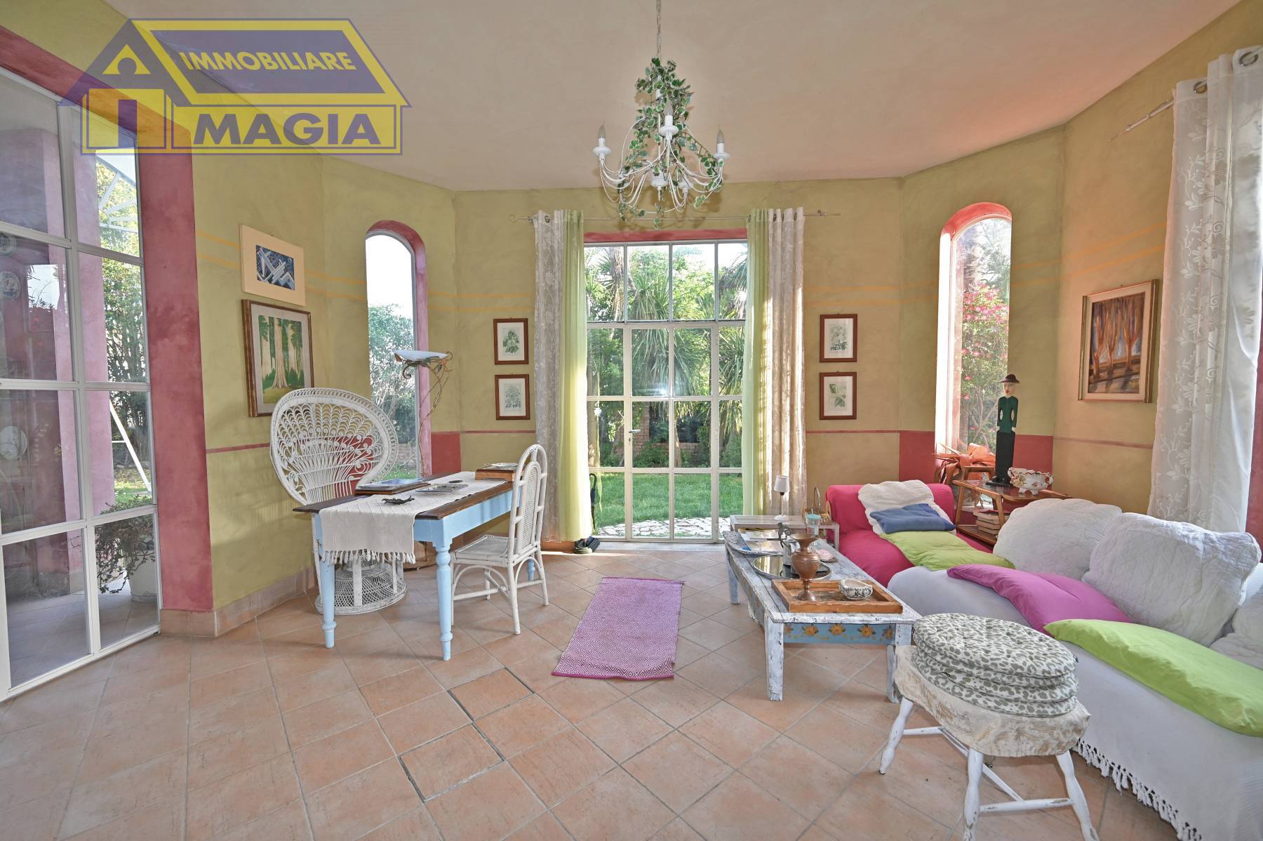 Villa in vendita a Colli del Tronto