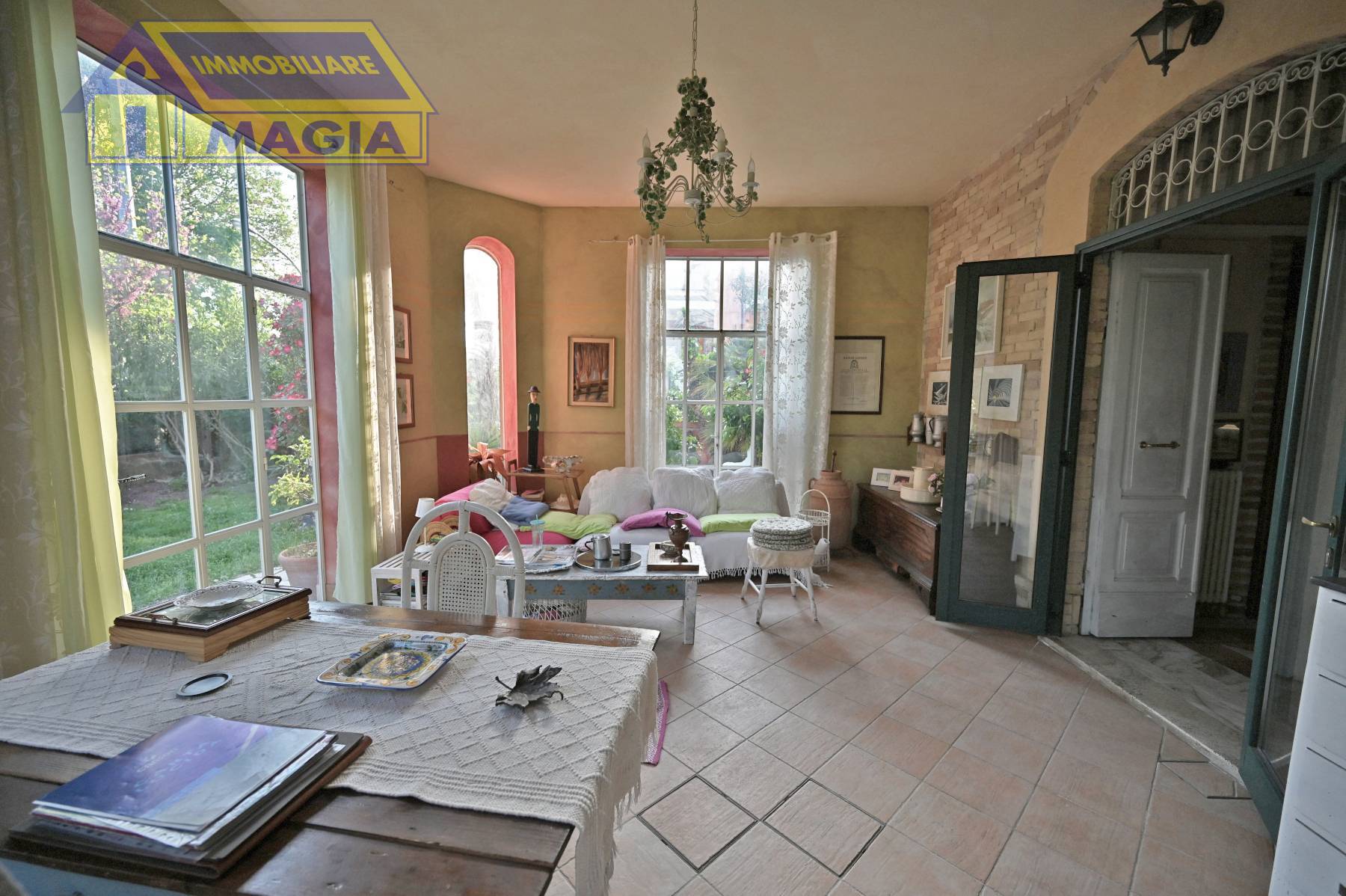 Villa in vendita a Colli del Tronto