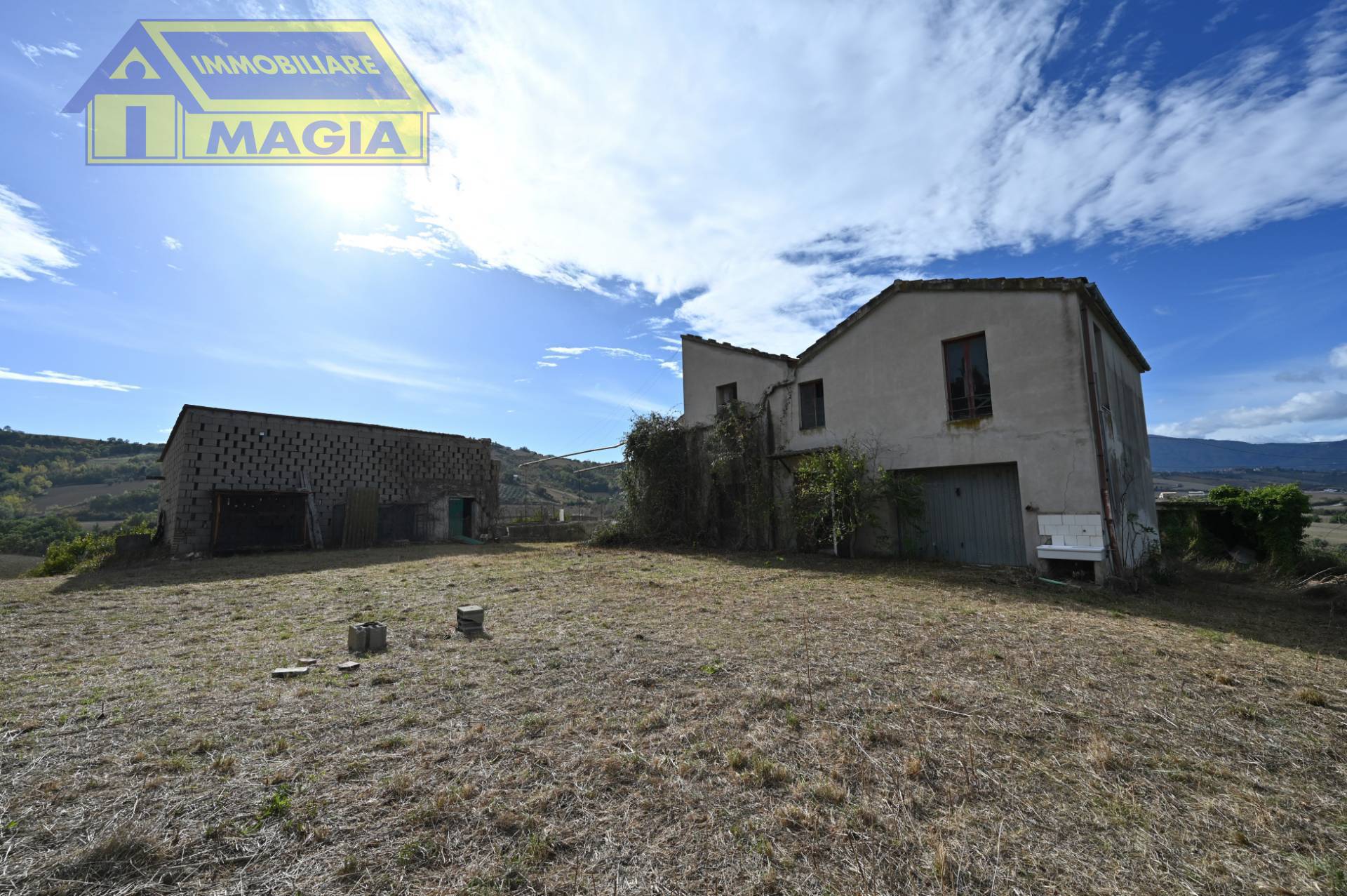 Rustico/Casale in vendita a Ancarano