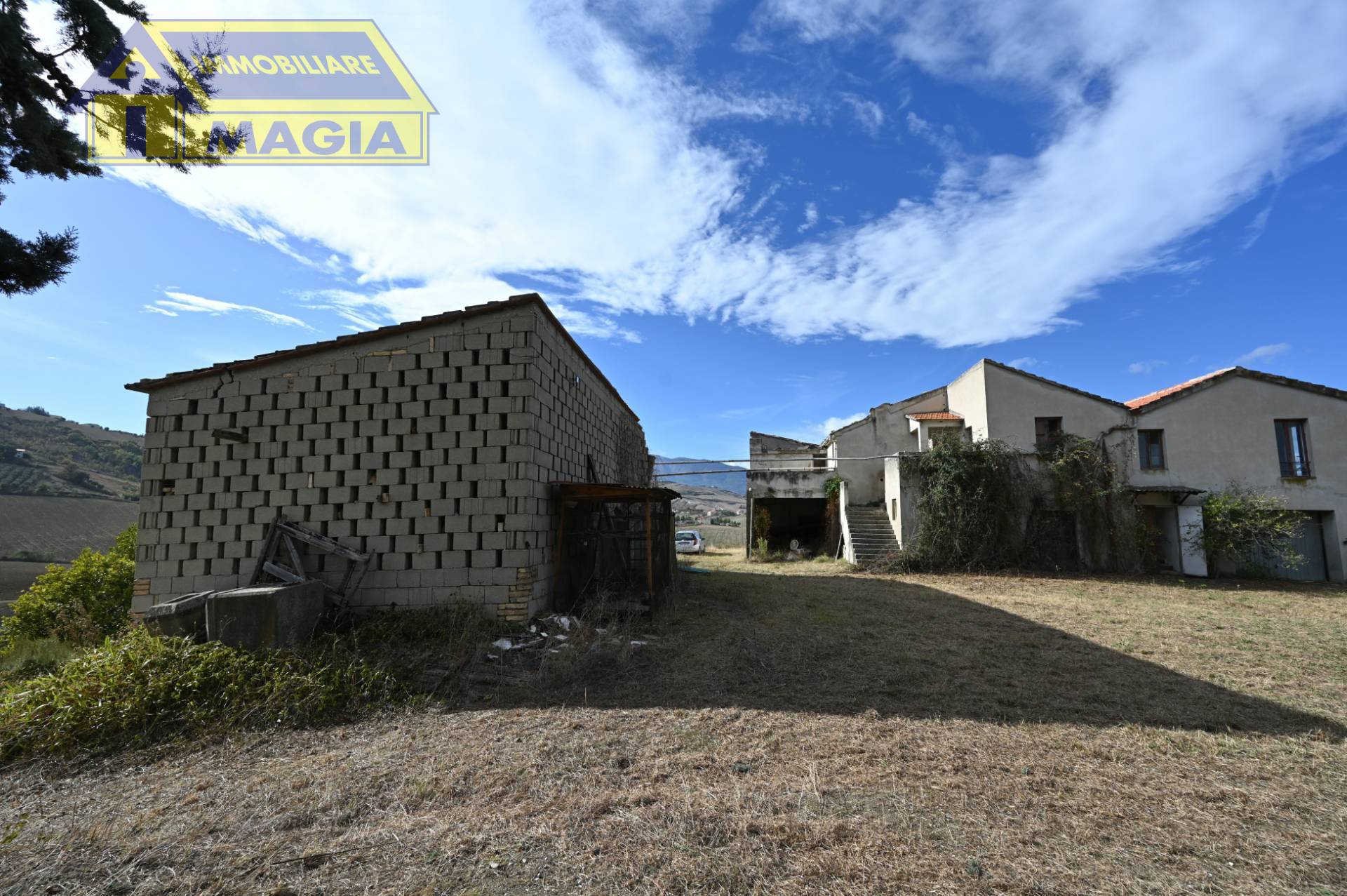 Rustico/Casale in vendita a Ancarano