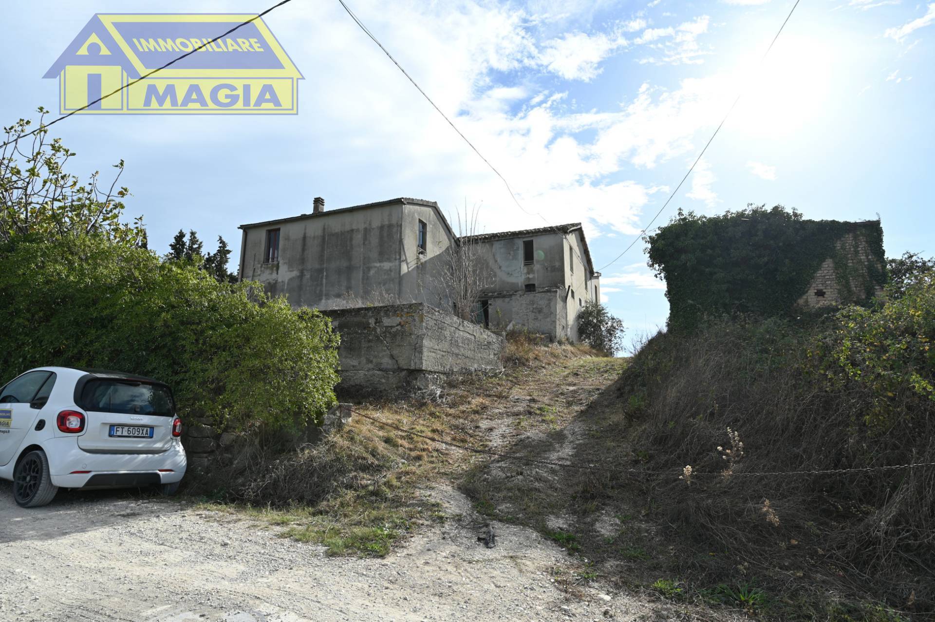 Rustico/Casale in vendita a Ancarano