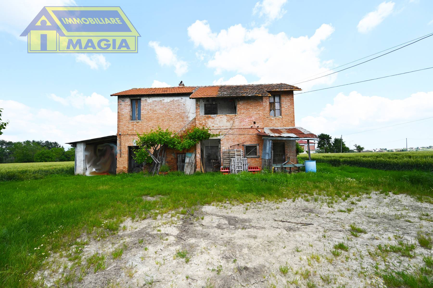 Rustico/Casale in vendita a Maltignano