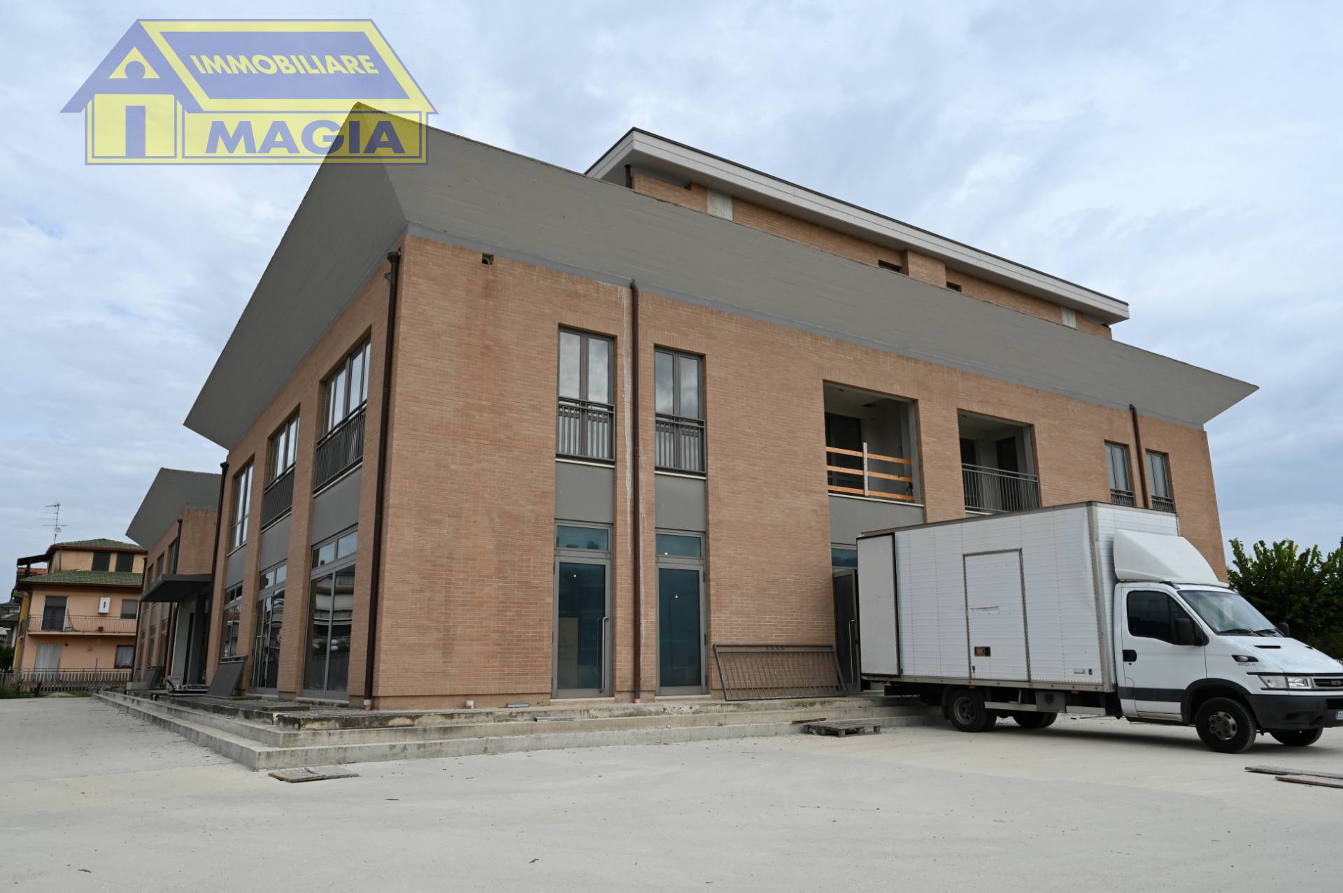 Studio/Ufficio in vendita a Spinetoli, Pagliare del Tronto