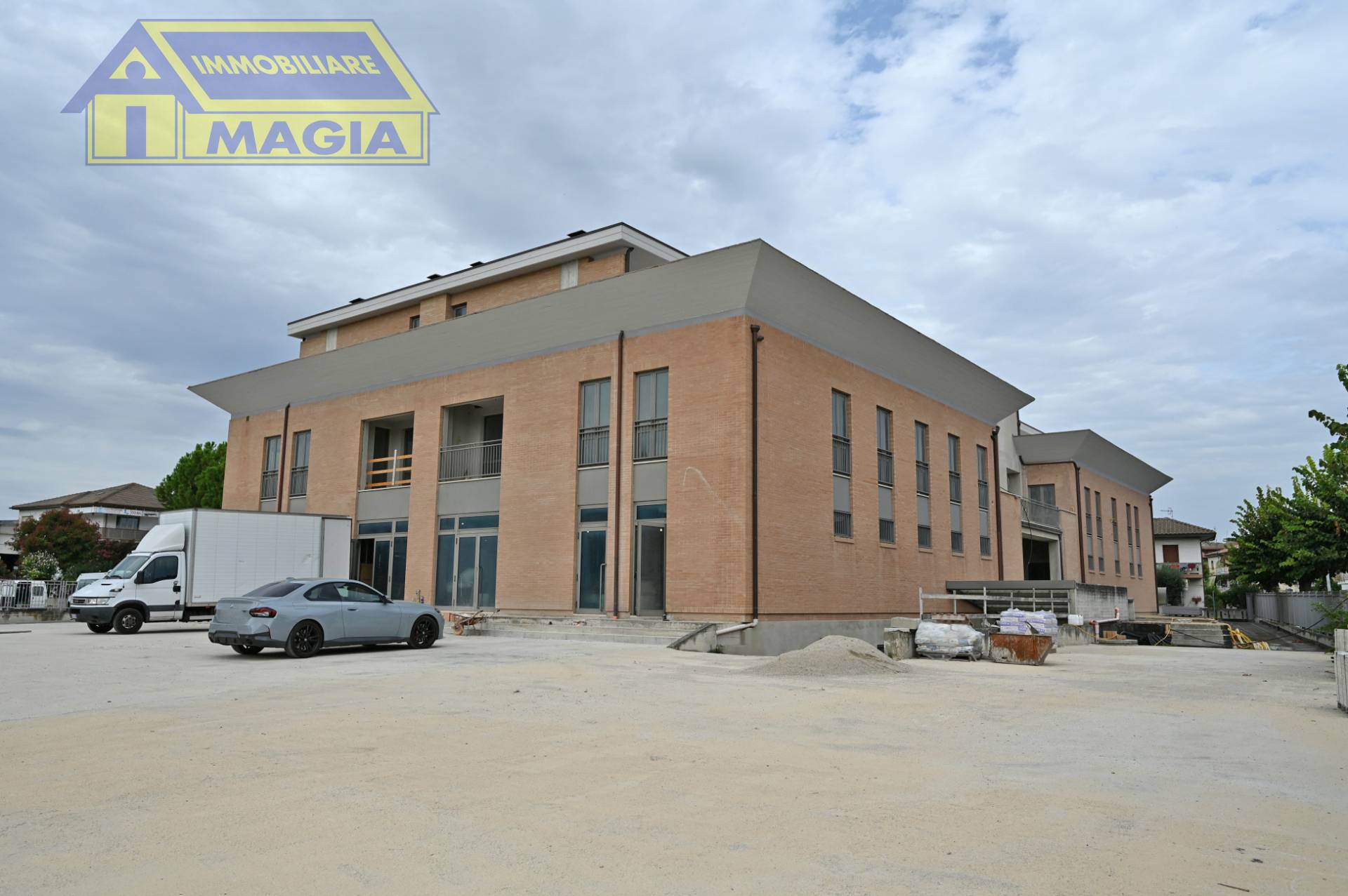 Studio/Ufficio in vendita a Spinetoli, Pagliare del Tronto