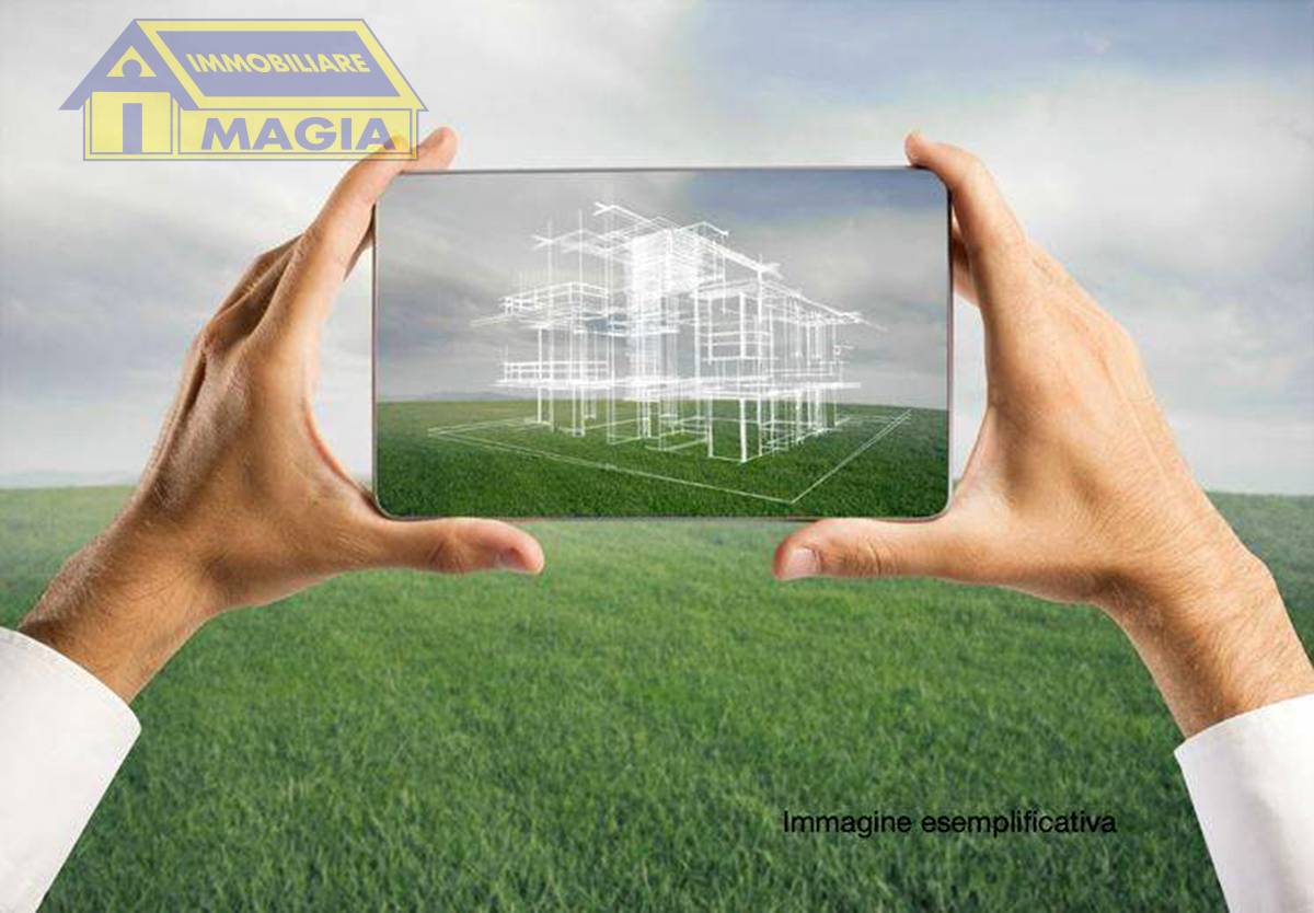 Terreno edificabile in vendita a Castel di Lama