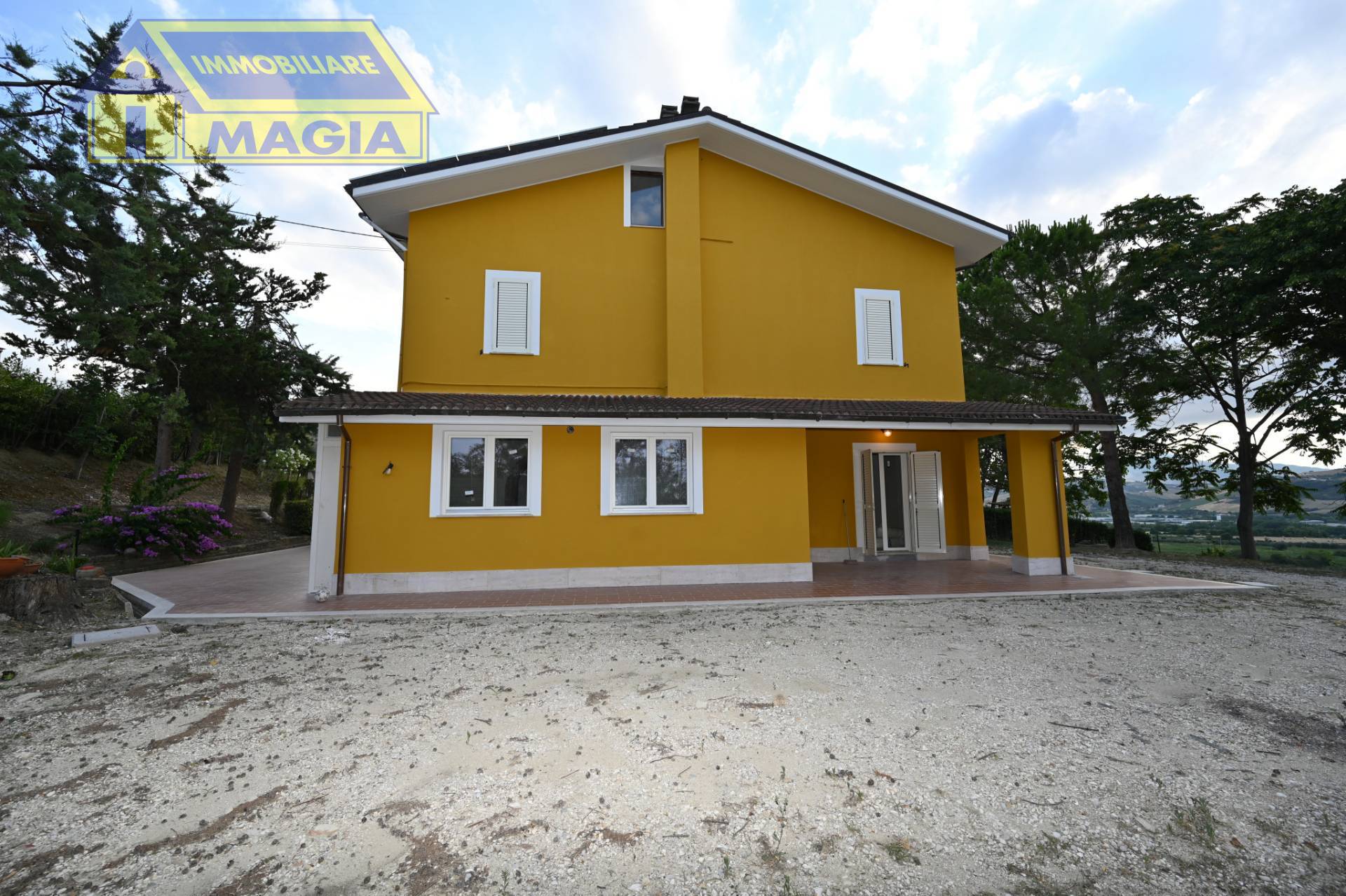 Casa Indipendente in vendita a Maltignano, Caselle