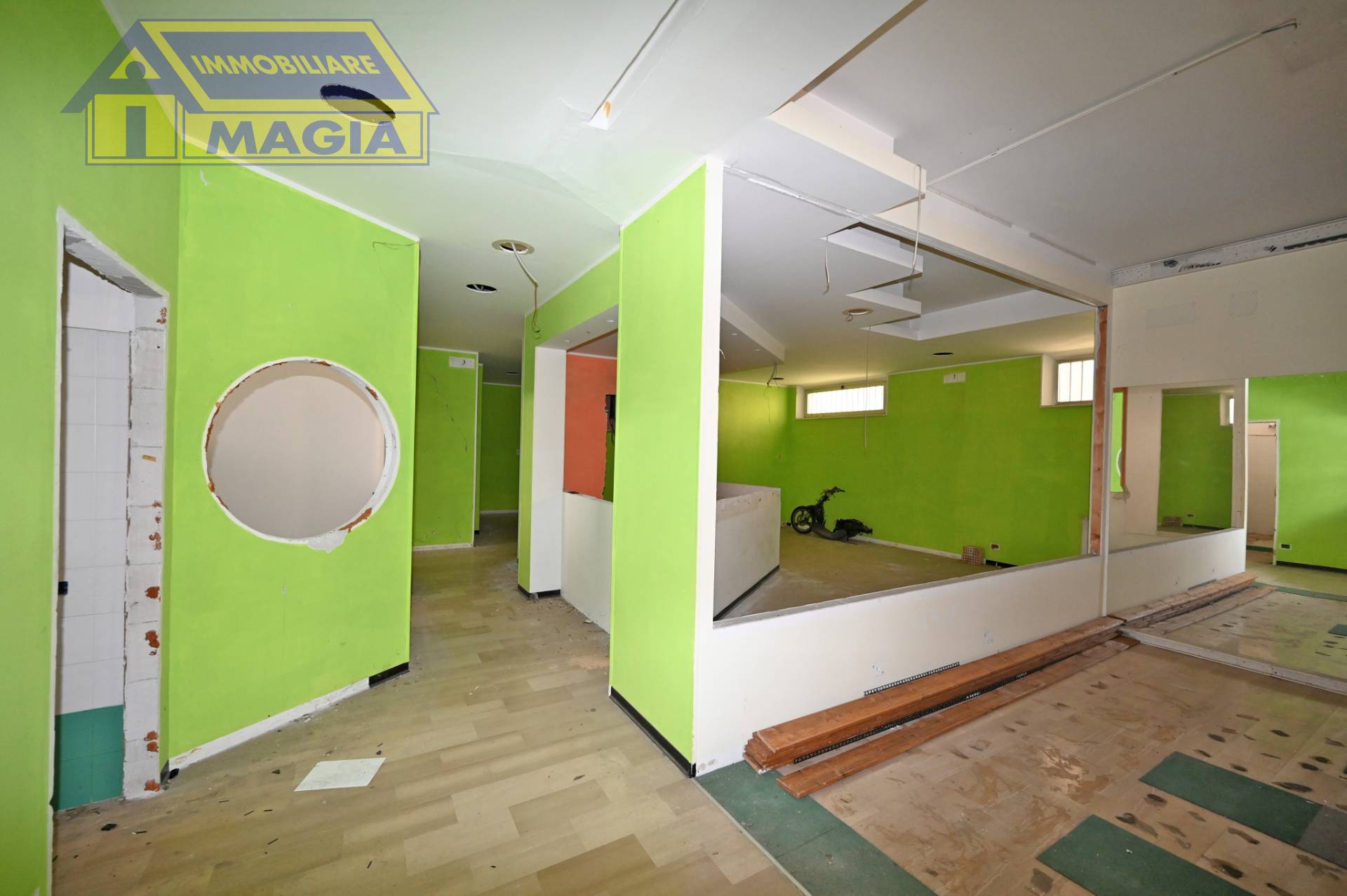 Locale commerciale in vendita a Castel di Lama