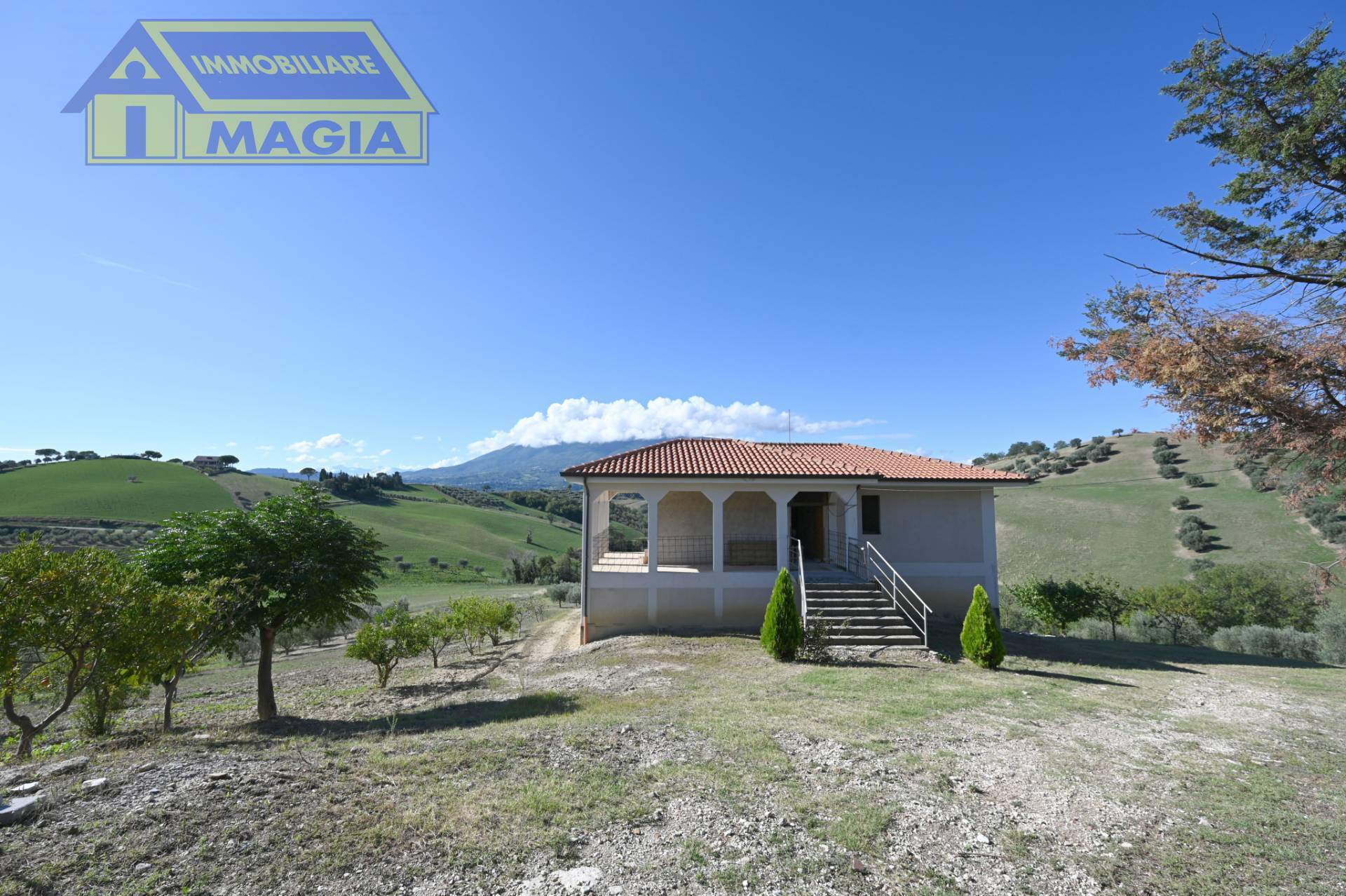 Rustico/Casale in vendita a Ascoli Piceno, Poggio di Bretta