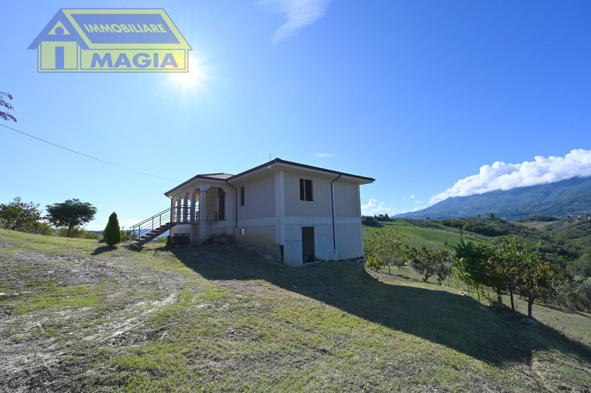 Rustico/Casale in vendita a Ascoli Piceno, Poggio di Bretta