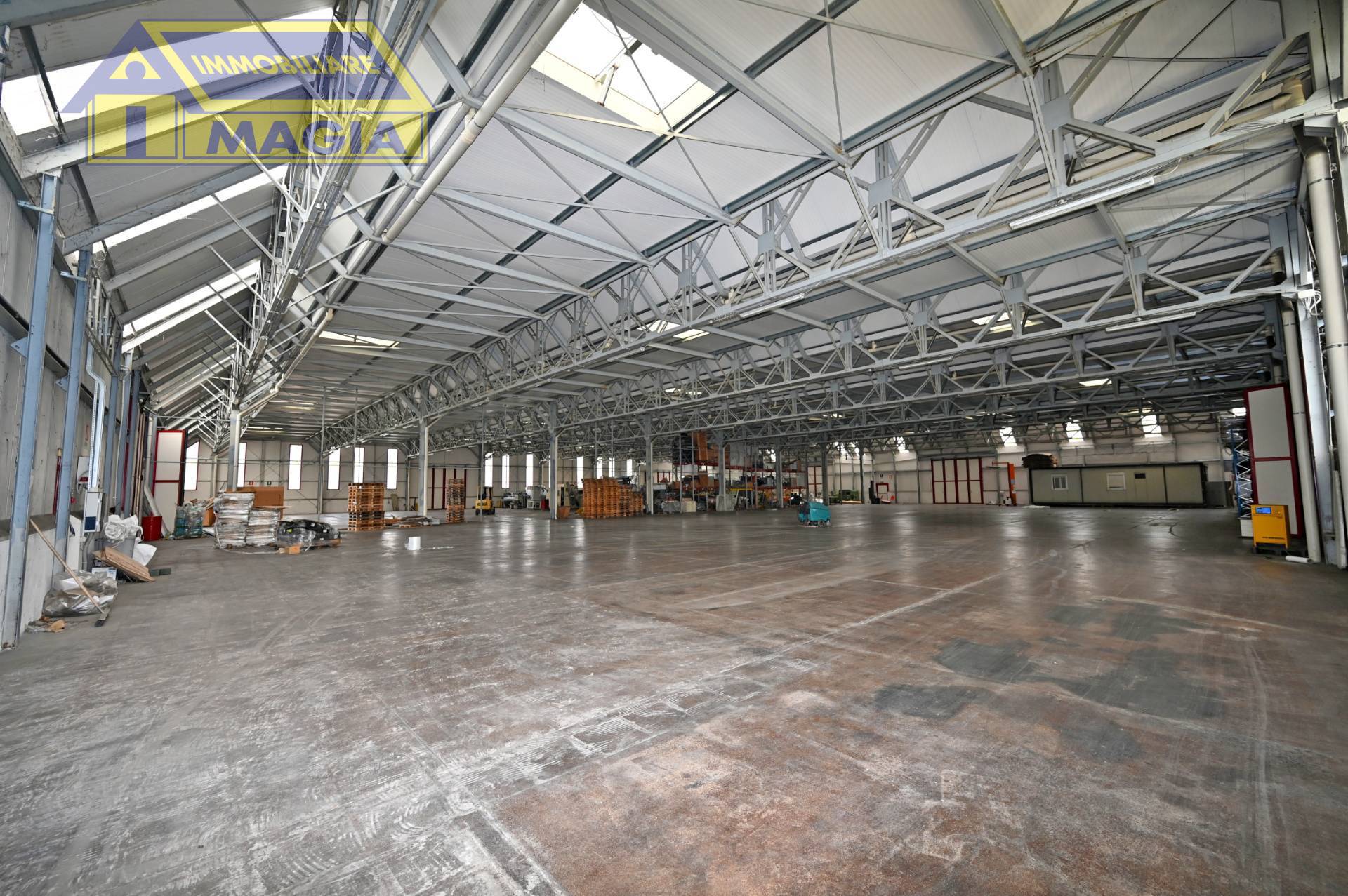 Capannone in vendita a Ascoli Piceno