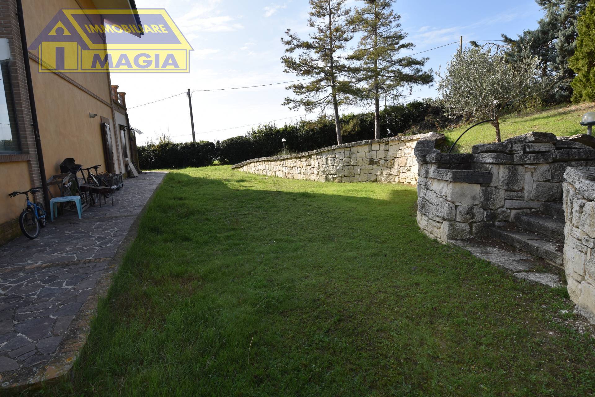 Villa in vendita a Acquaviva Picena, Forola