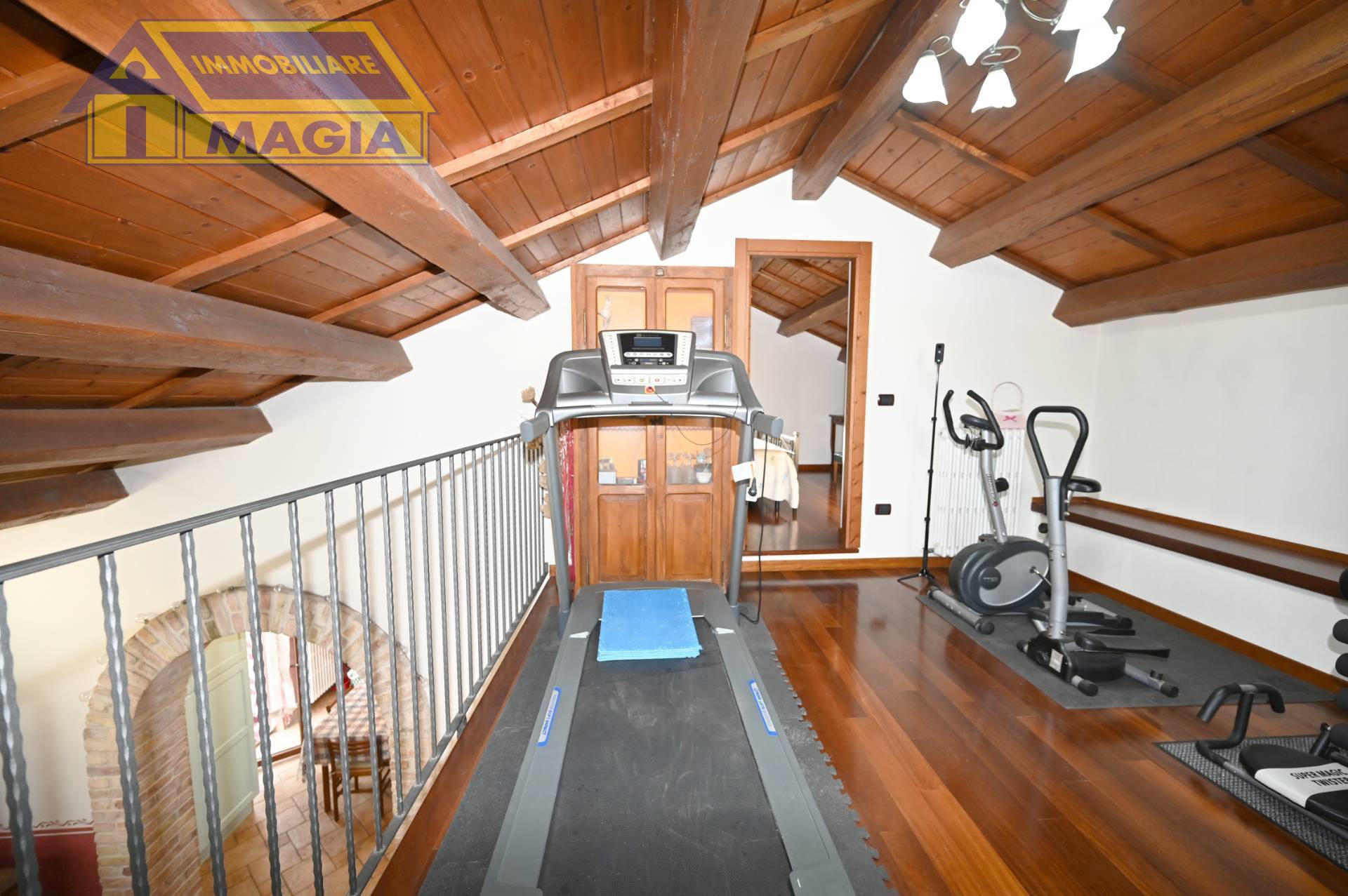 Villa in vendita a Appignano del Tronto