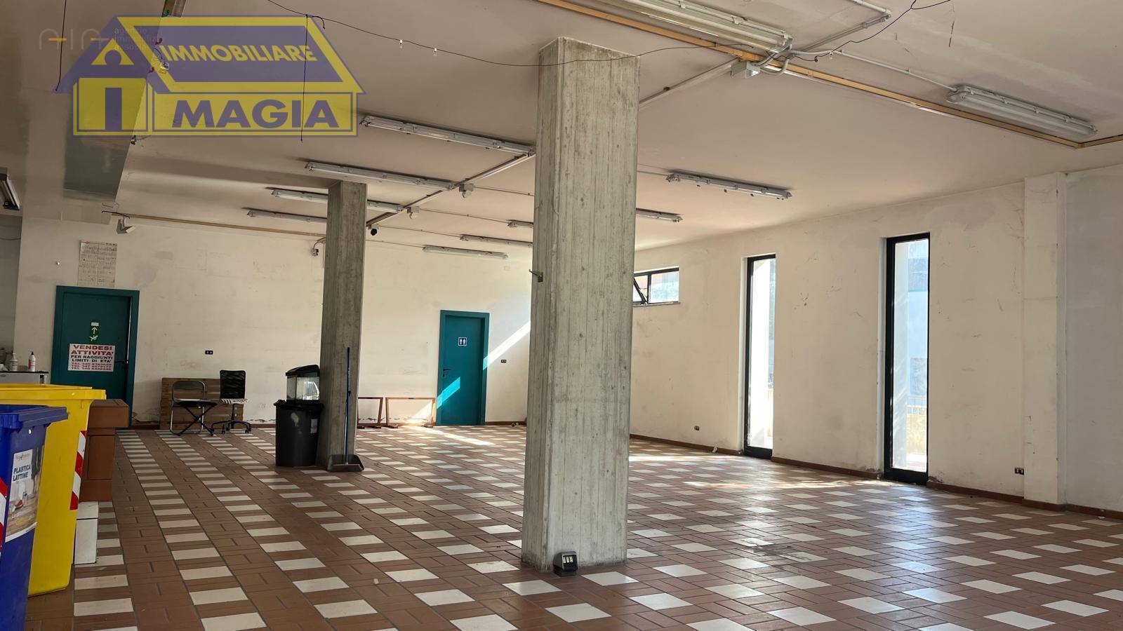 Locale commerciale in affitto a Castel di Lama