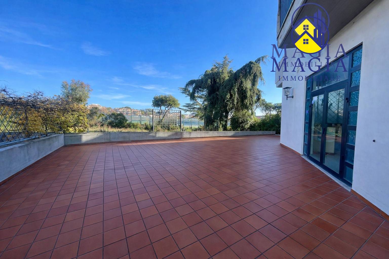 Locale commerciale in vendita a Grottammare, Residenziale Nord