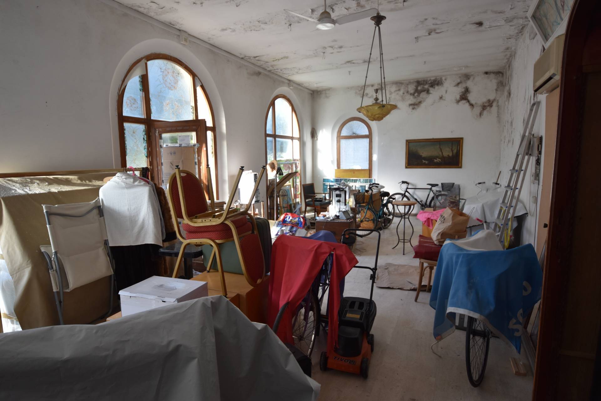 Locale commerciale in vendita a San Benedetto del Tronto, Porto d'Ascoli