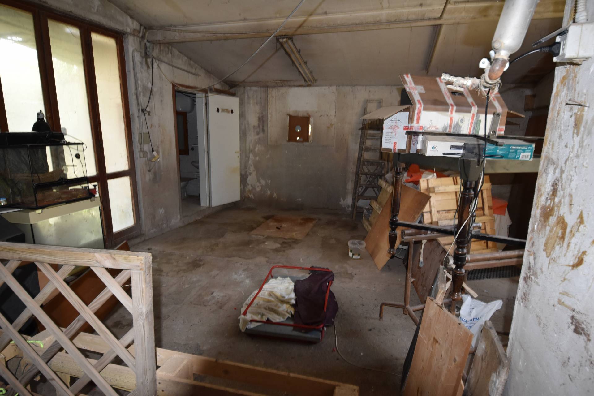 Locale commerciale in vendita a San Benedetto del Tronto, Porto d'Ascoli