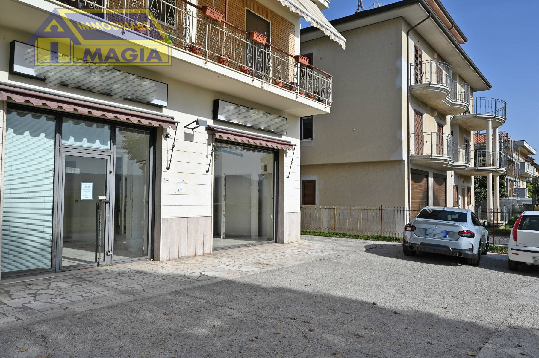 Locale commerciale in vendita a Castel di Lama, Castel di Lama Basso