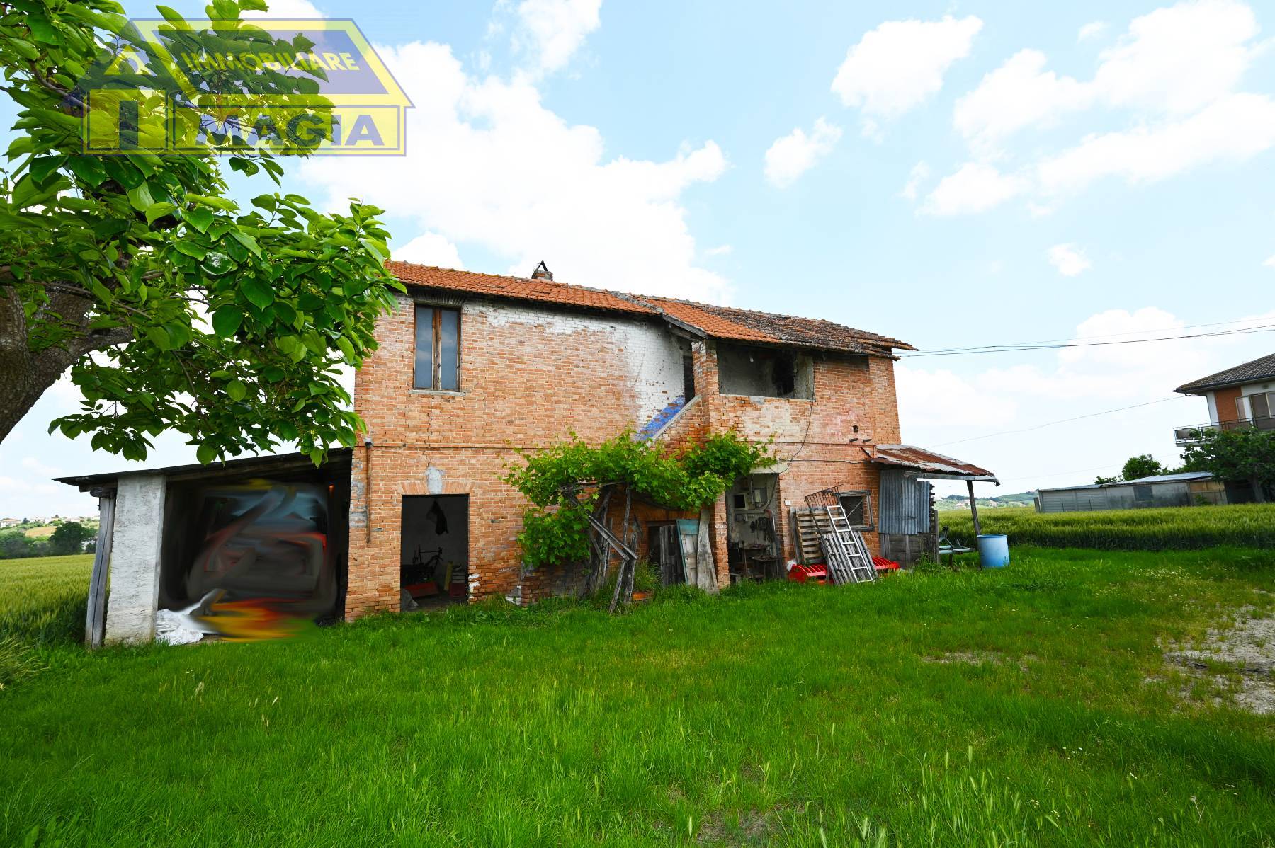 Rustico/Casale in vendita a Maltignano