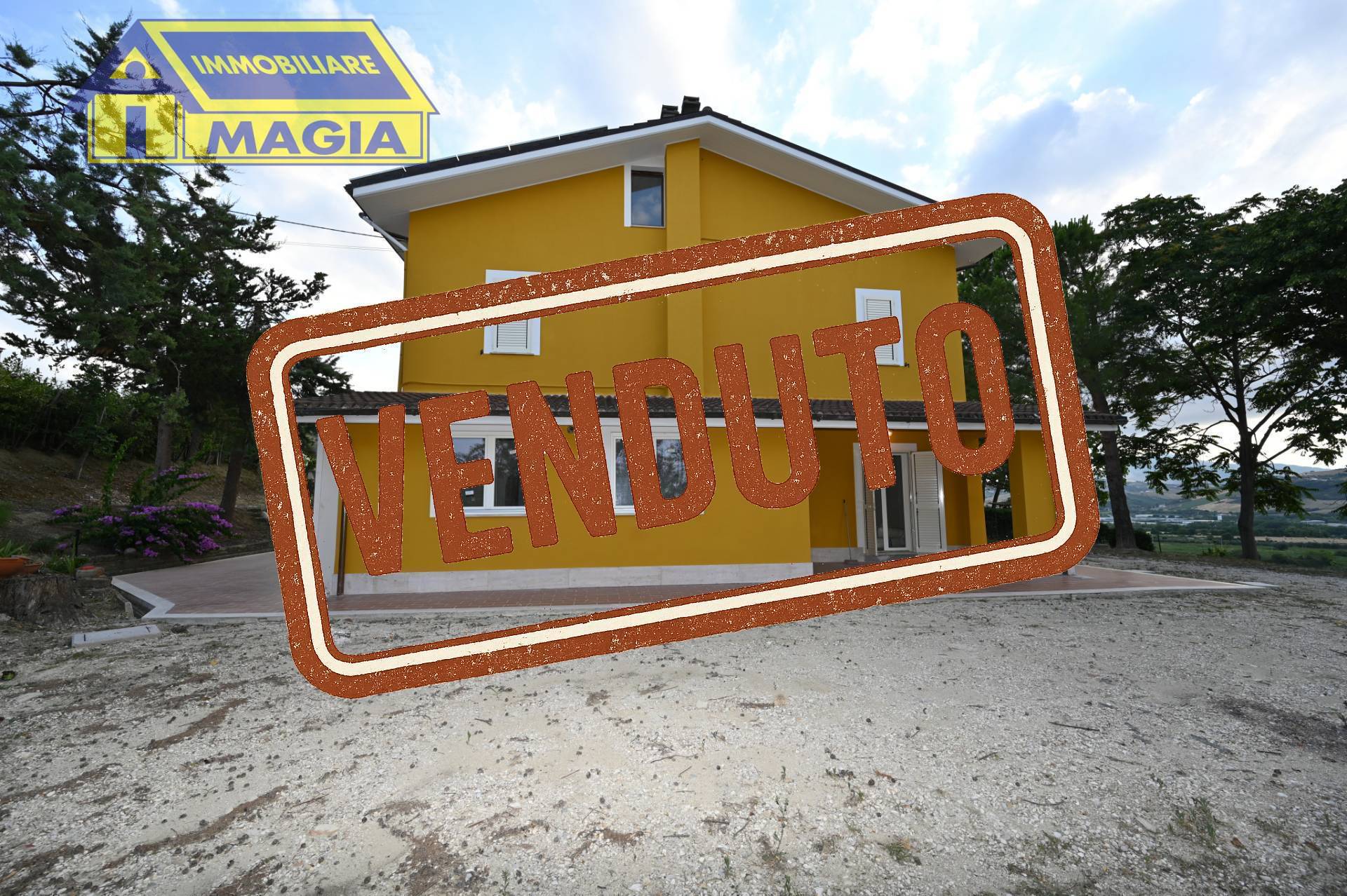 Casa Indipendente in vendita a Maltignano, Caselle