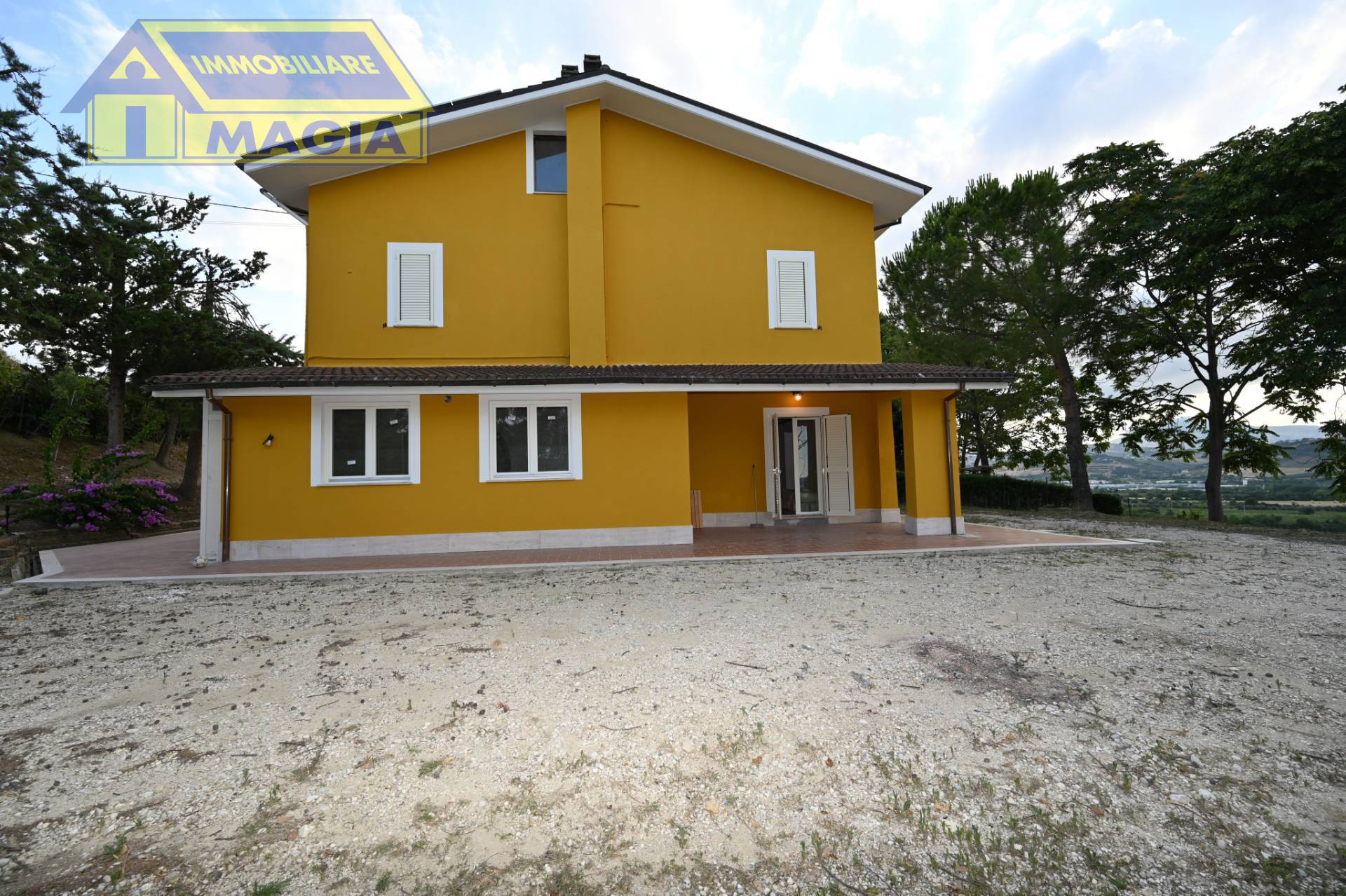 Casa Indipendente in vendita a Maltignano, Caselle