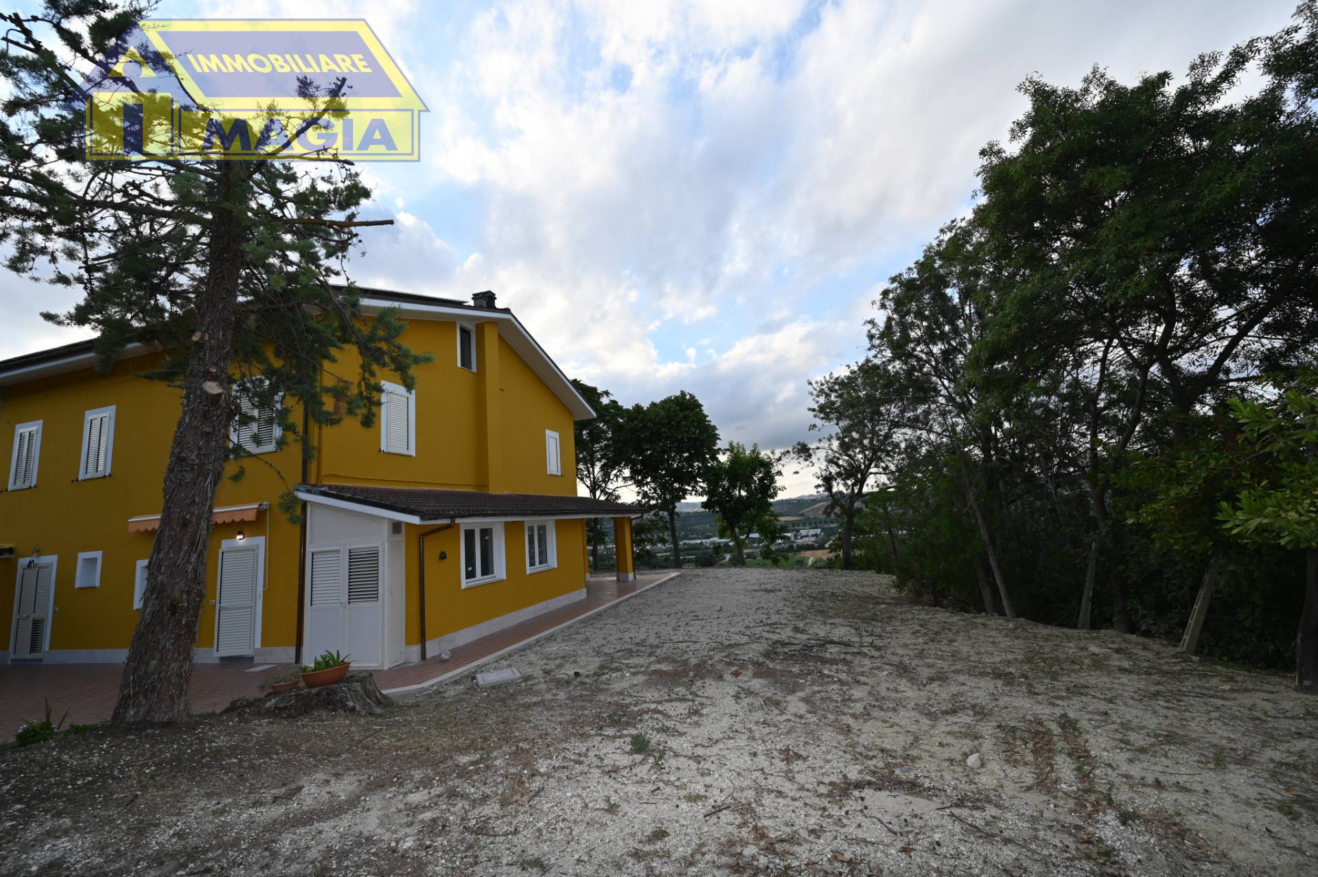 Casa Indipendente in vendita a Maltignano, Caselle