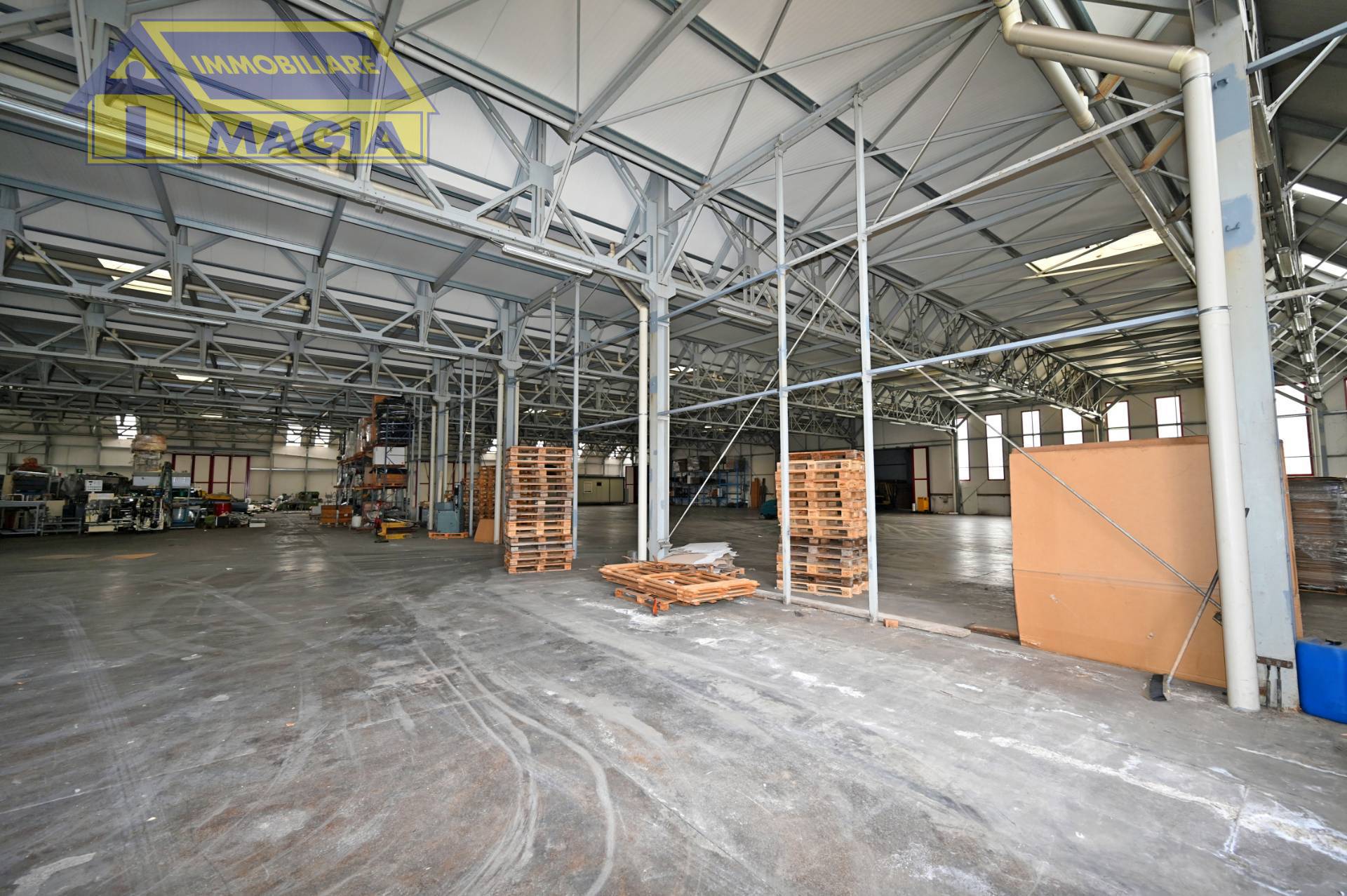 Capannone in vendita a Ascoli Piceno