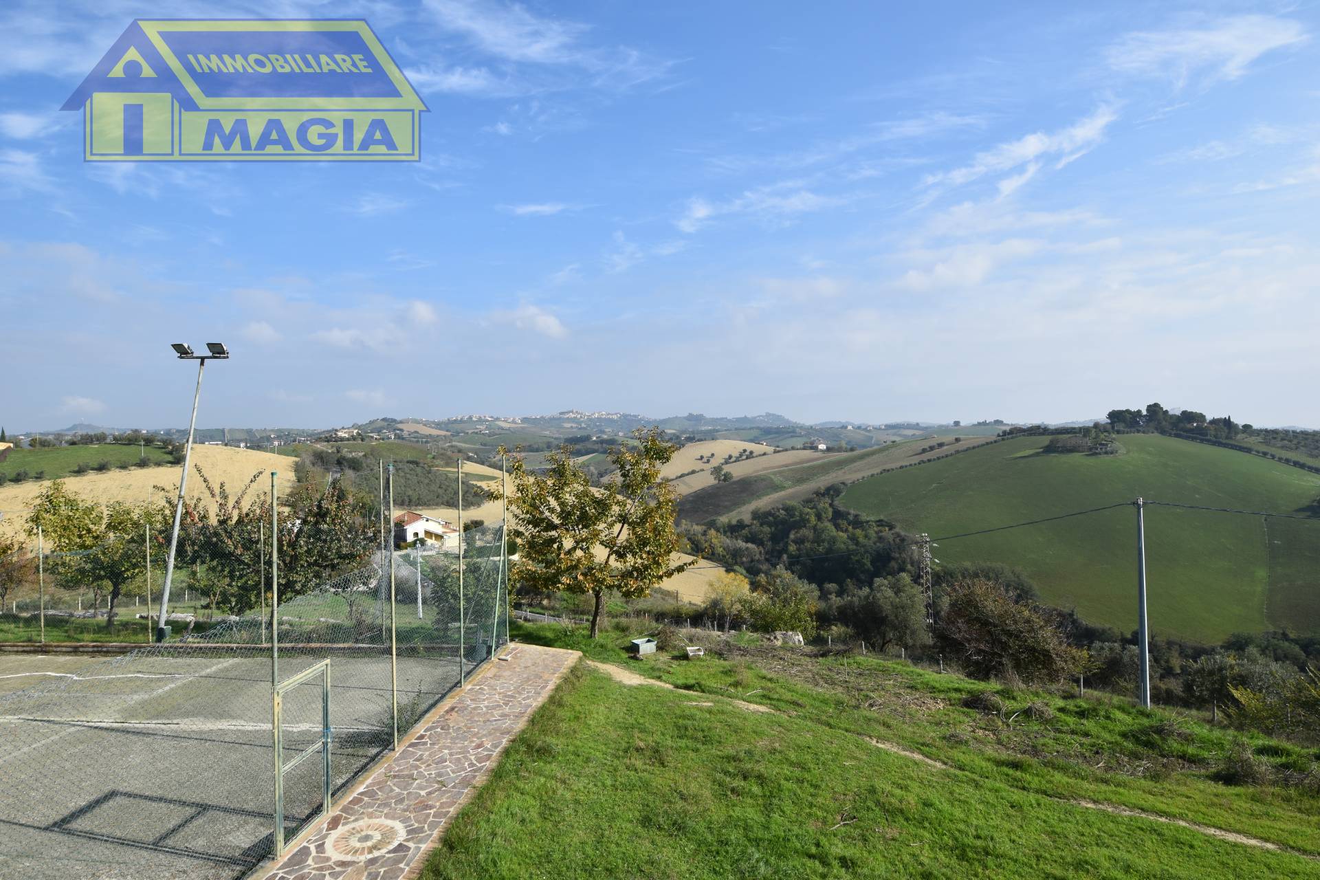 Villa in vendita a Acquaviva Picena, Forola