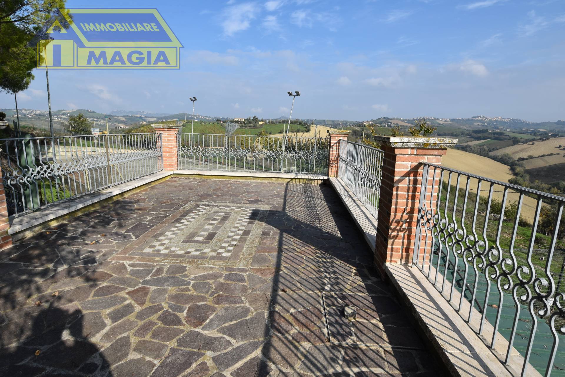 Villa in vendita a Acquaviva Picena, Forola