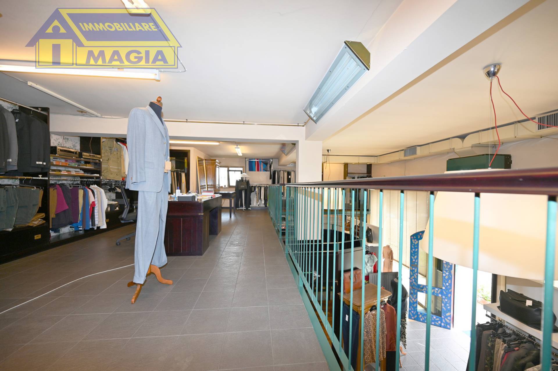 Locale commerciale in vendita a San Benedetto del Tronto, Centrale Nord