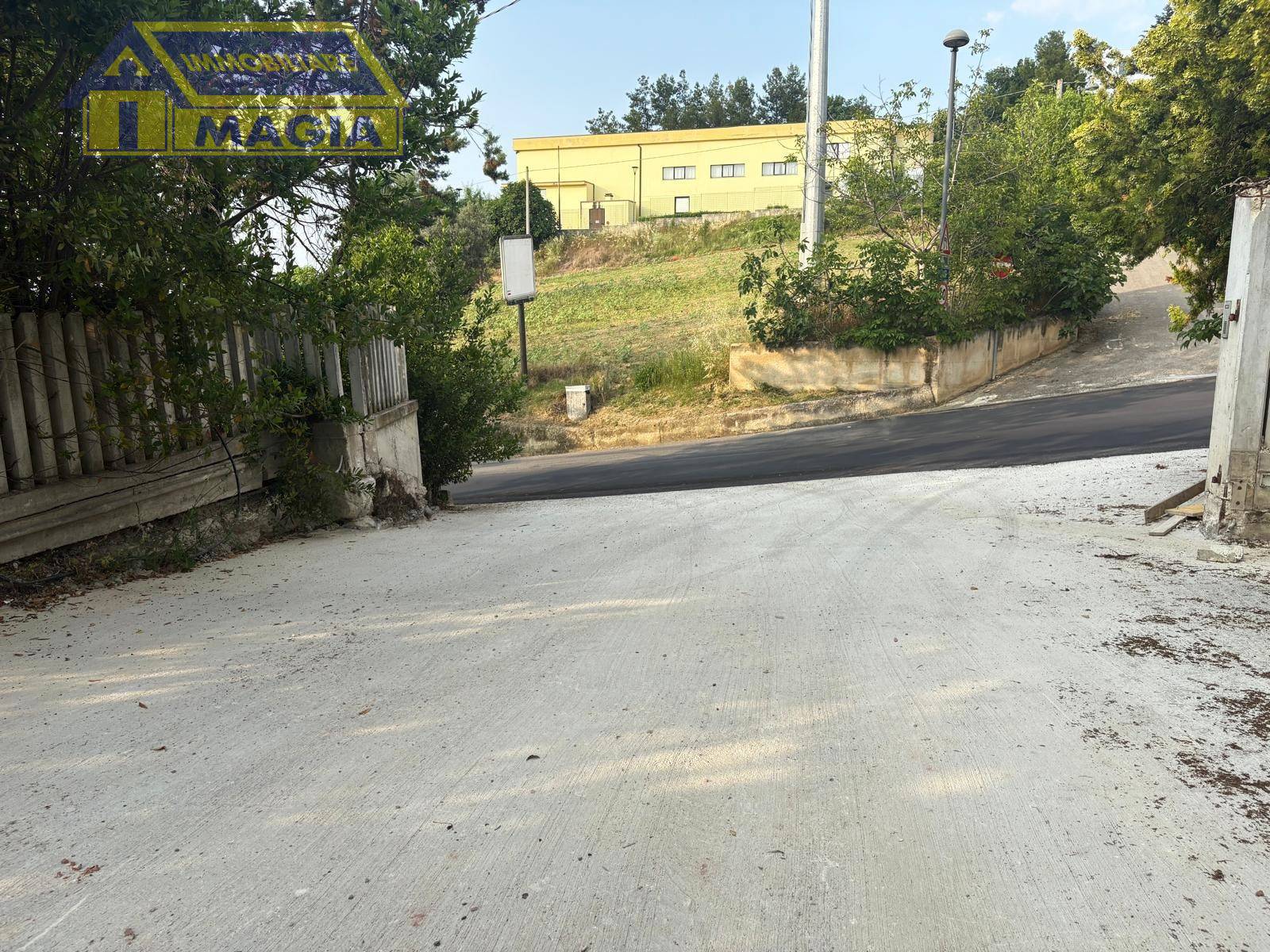 Capannone in vendita a Ancarano