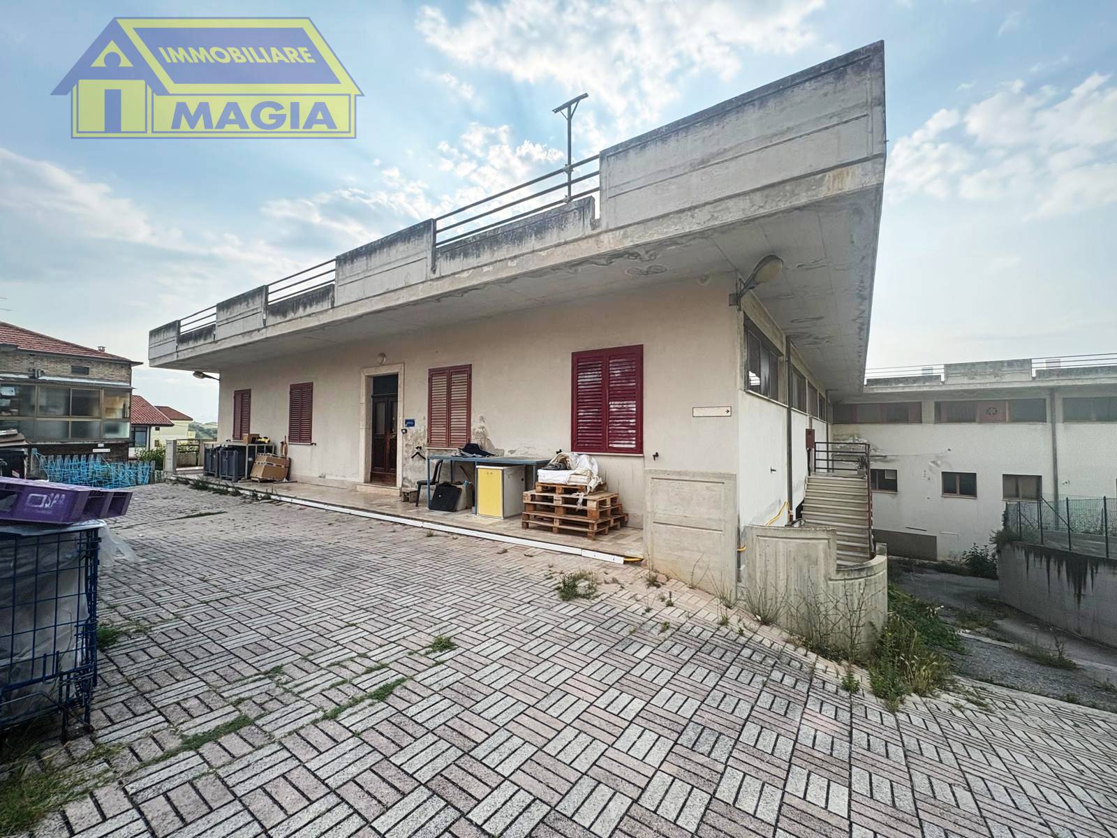 Capannone in vendita a Ancarano