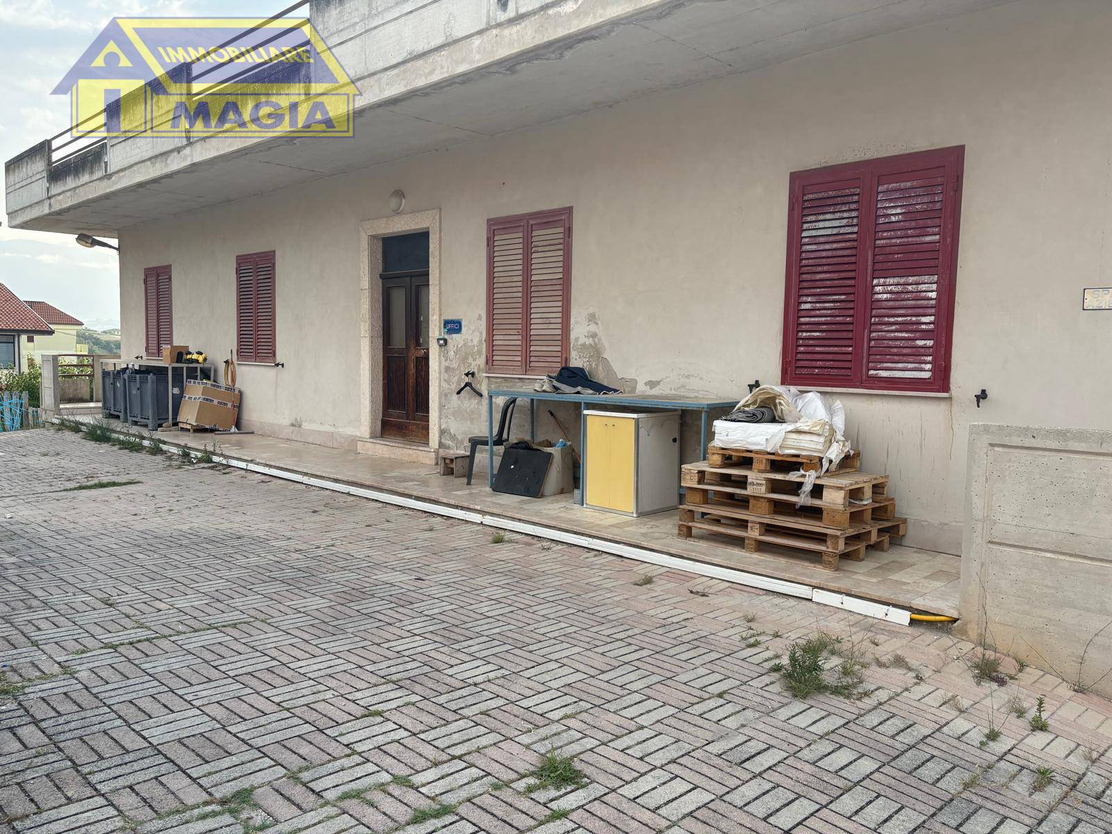 Capannone in vendita a Ancarano