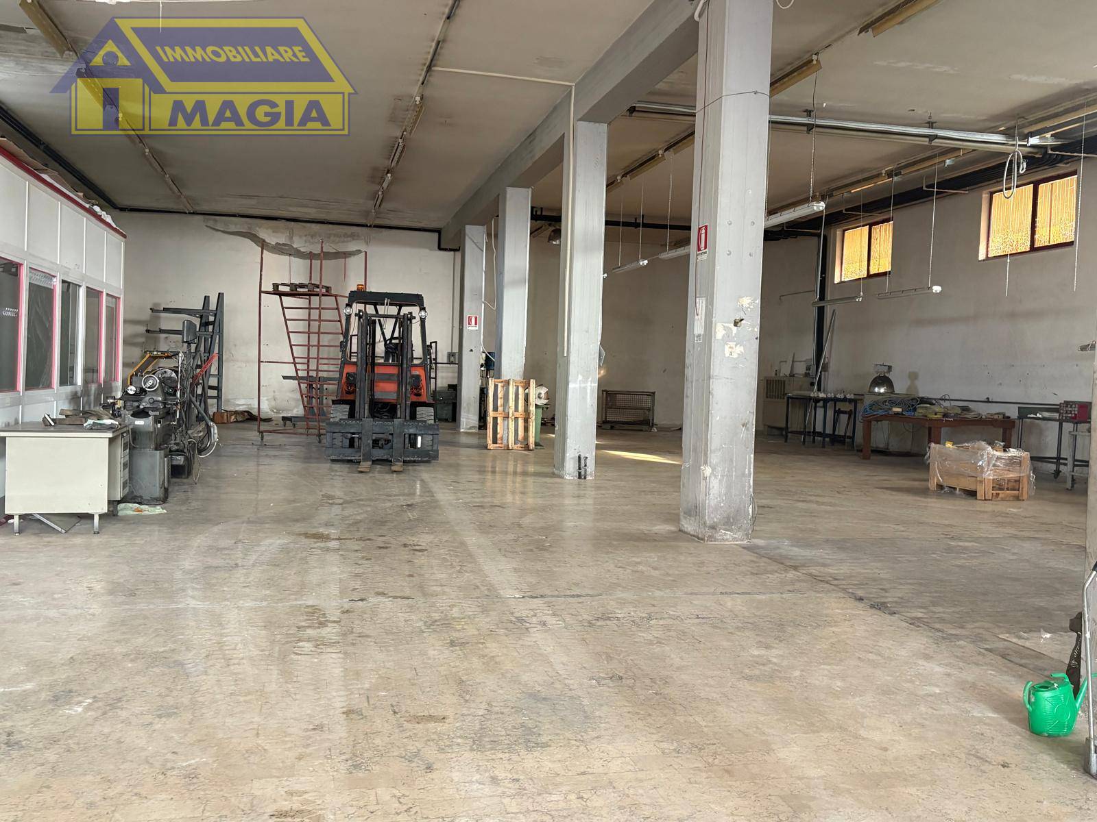 Capannone in affitto a Ancarano