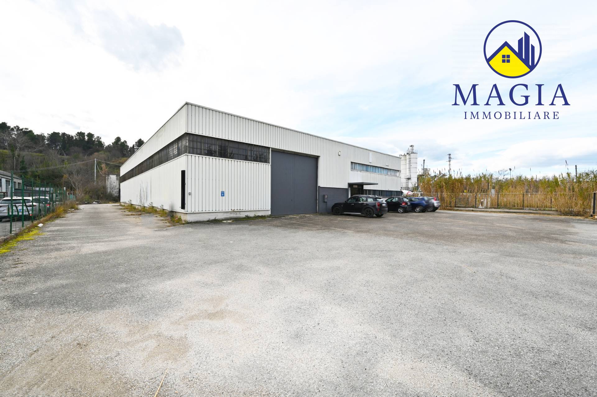 Capannone in vendita a Maltignano