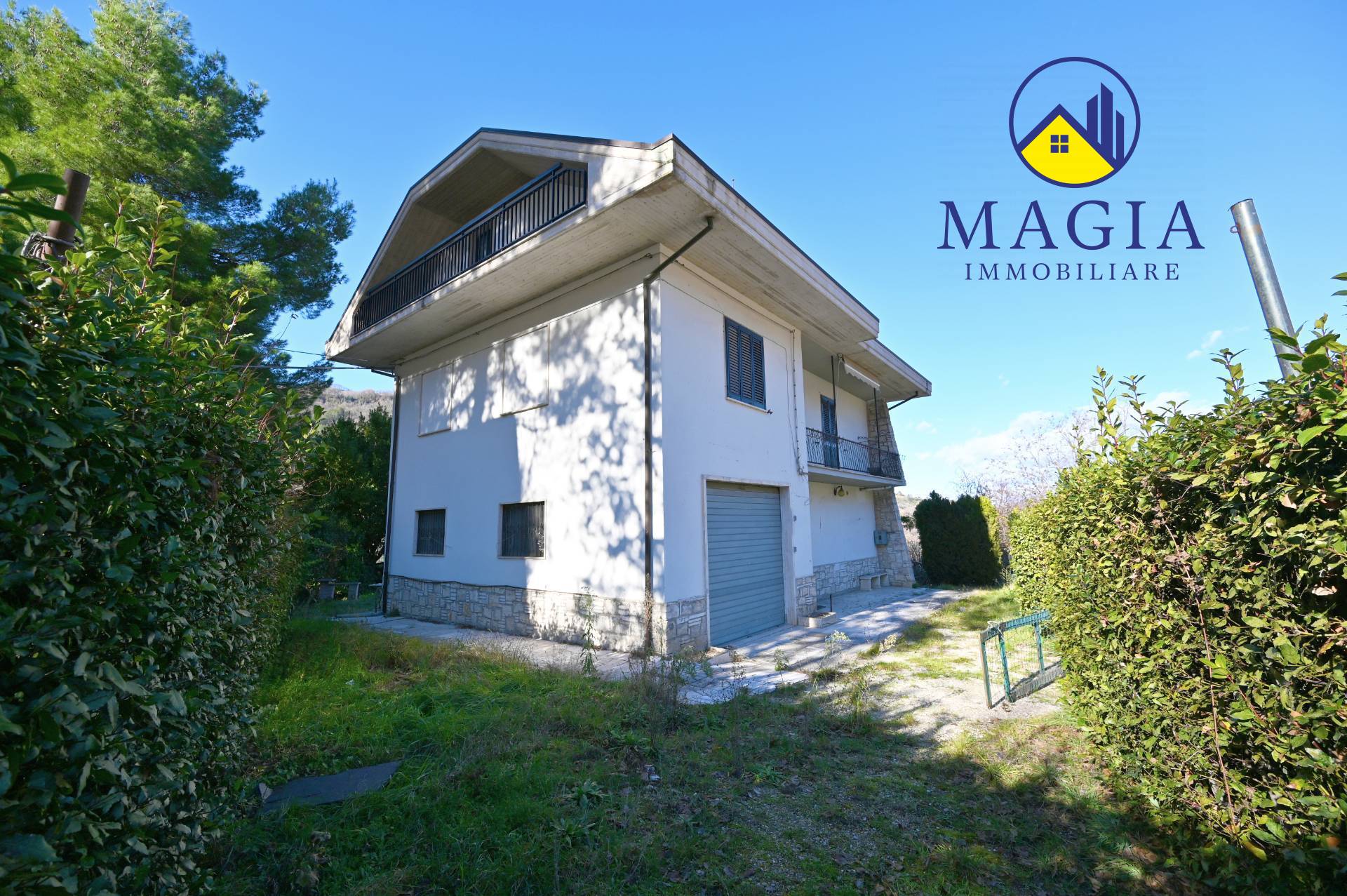 Casa singola in vendita a Ascoli Piceno, Castel Trosino