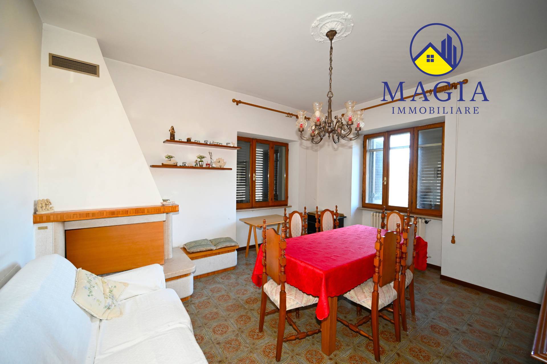 Casa singola in vendita a Ascoli Piceno, Castel Trosino