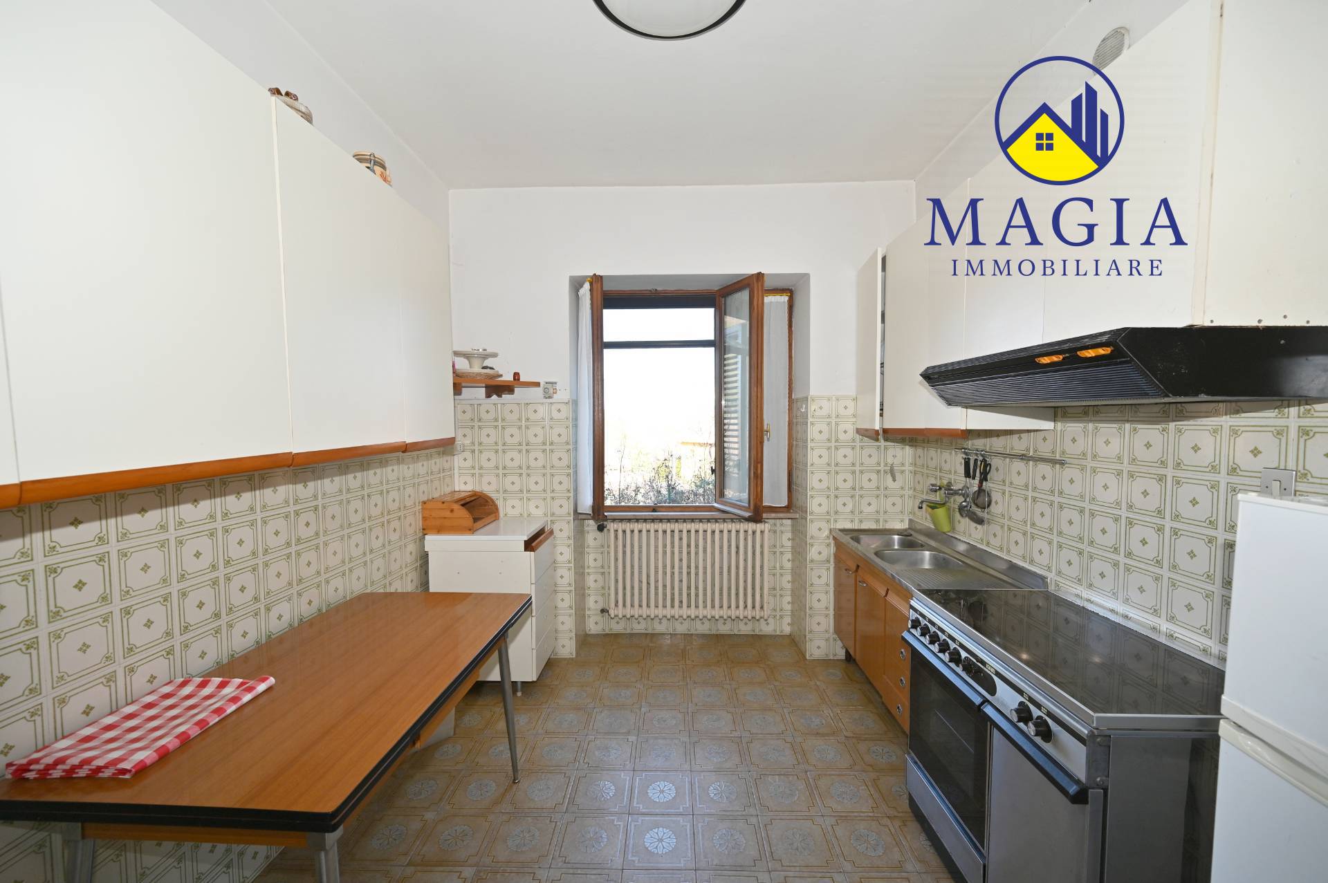 Casa singola in vendita a Ascoli Piceno, Castel Trosino