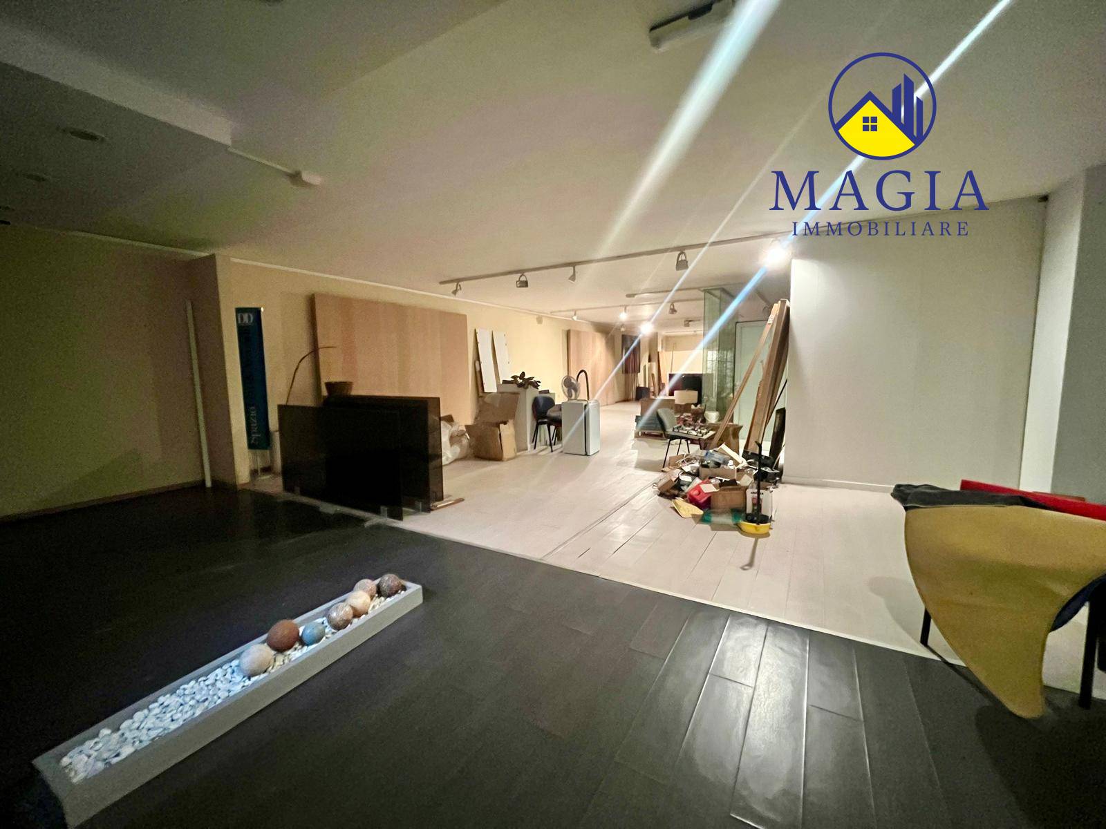 Deposito in vendita a San Benedetto del Tronto, Porto d'Ascoli