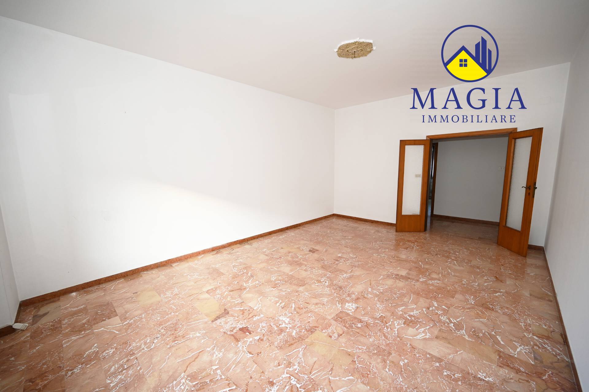 Appartamento in vendita a Ascoli Piceno, Campo Parignano