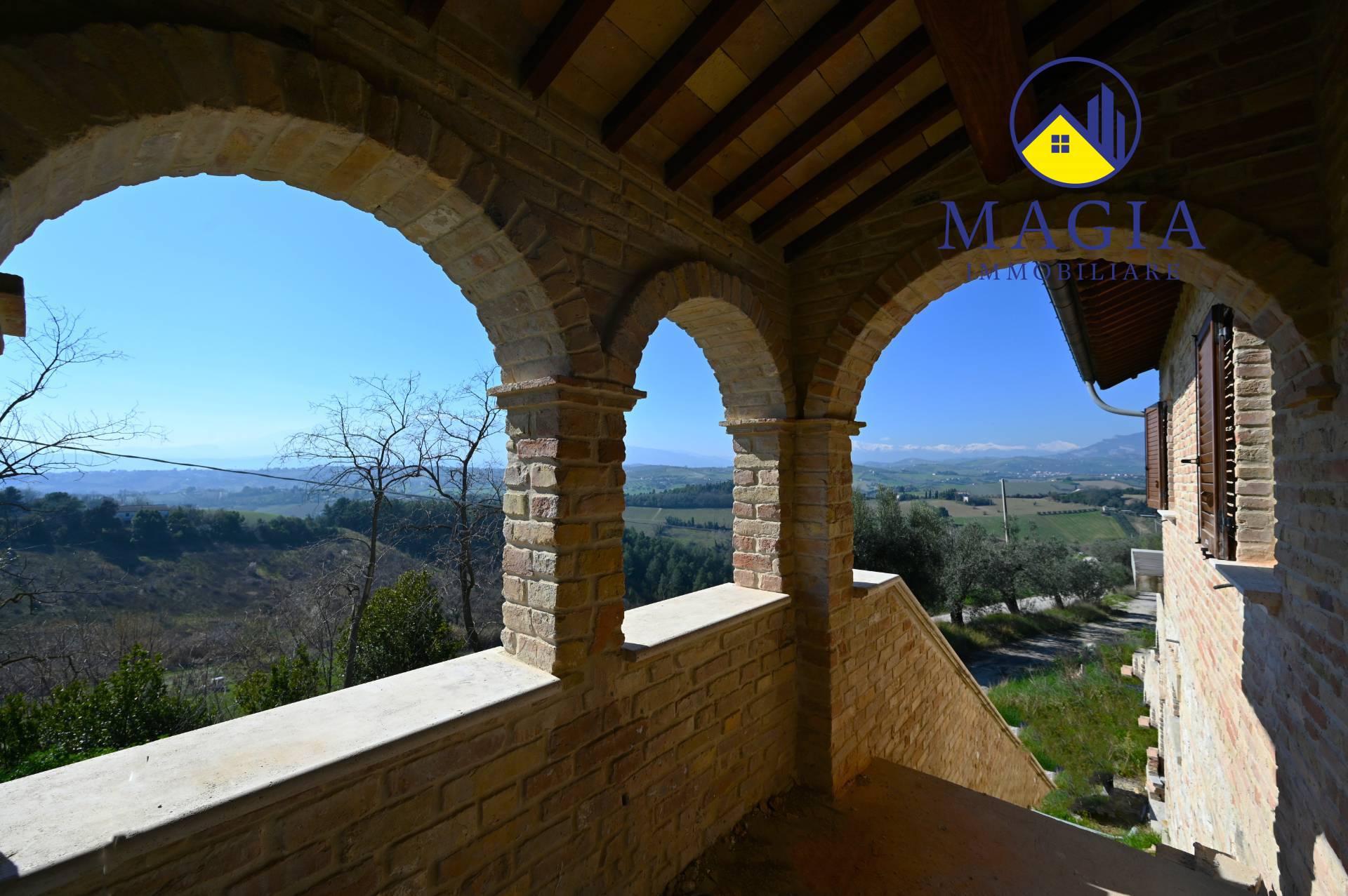 Rustico/Casale in vendita a Castorano