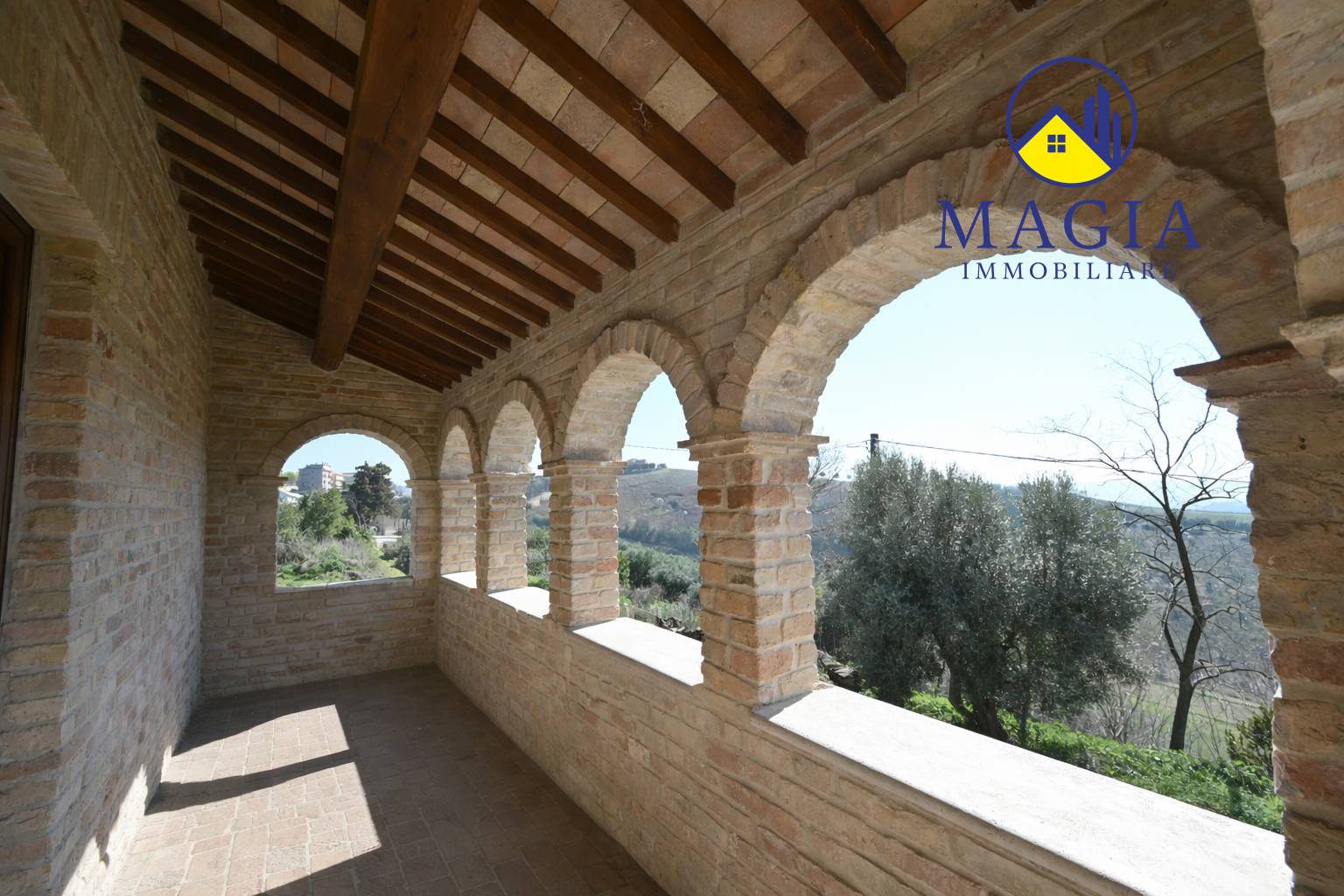 Rustico/Casale in vendita a Castorano