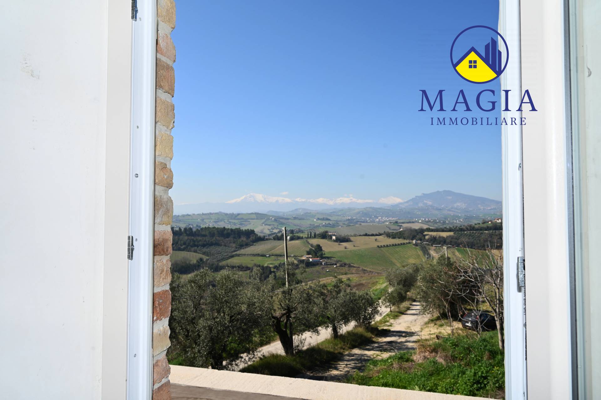 Rustico/Casale in vendita a Castorano